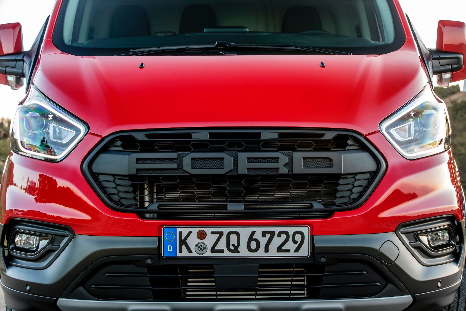 2021-Ford-Transit-Custom-Trail-Euro-spec-9