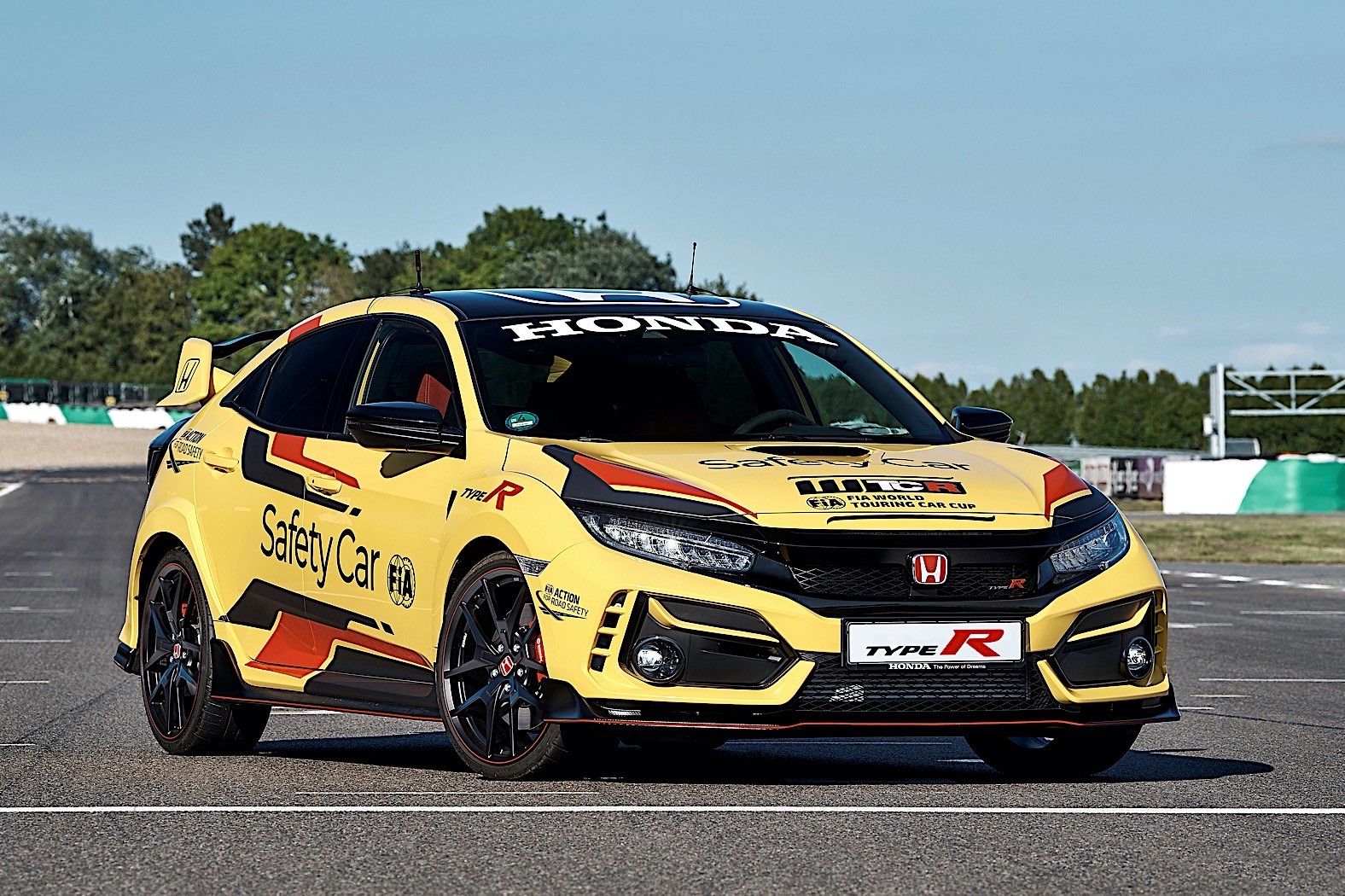Honda_Civic_Type_R_Limited_safety_car_WTCR_0004