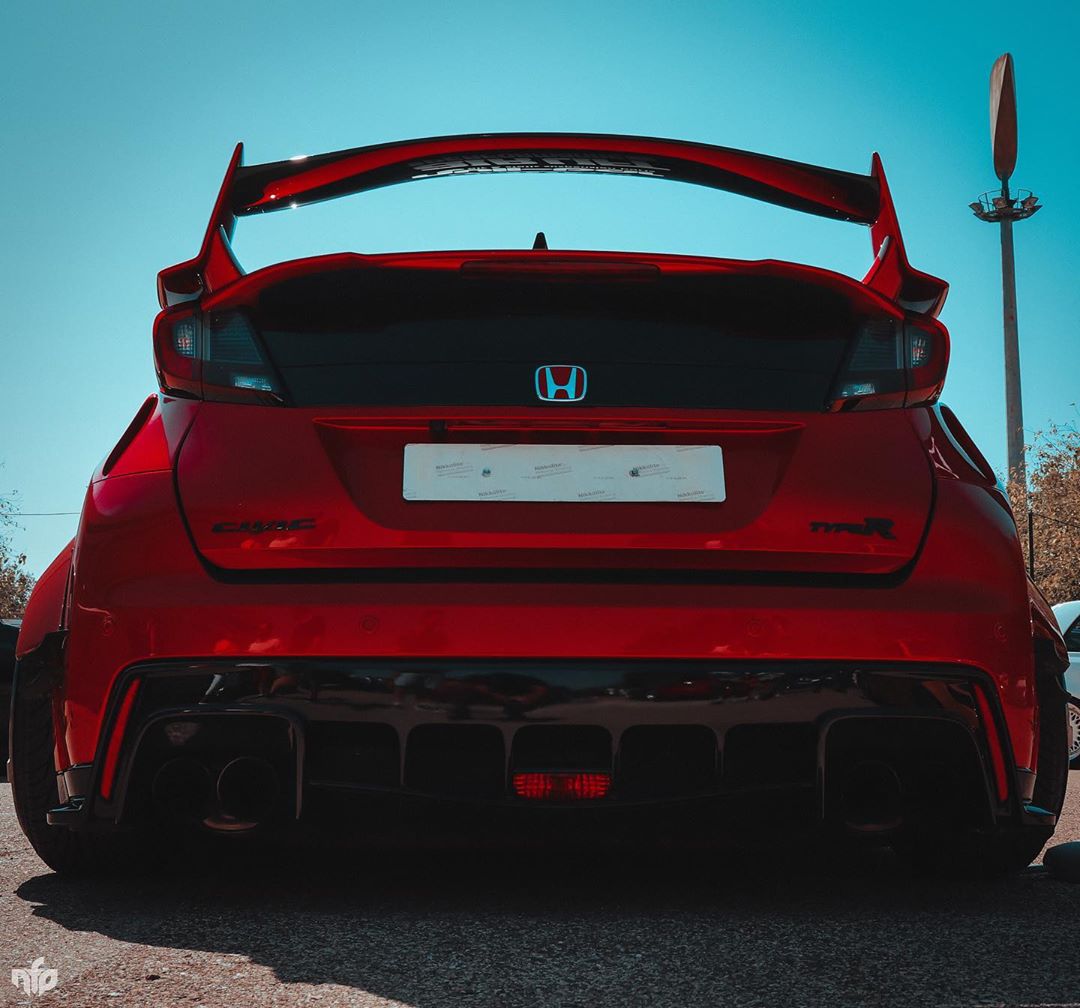 Honda_Civic_Type_R_Rocket_Bunny_bodykit_0000