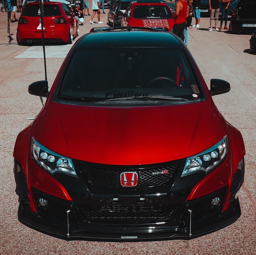 Honda_Civic_Type_R_Rocket_Bunny_bodykit_0005