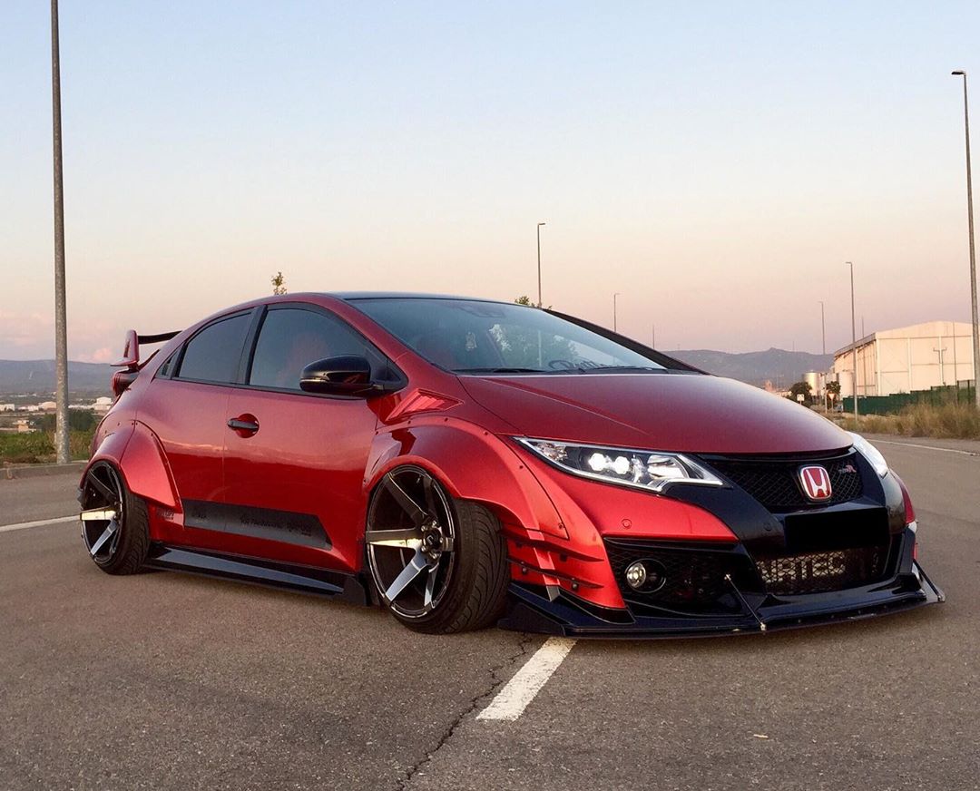 Honda_Civic_Type_R_Rocket_Bunny_bodykit_0007