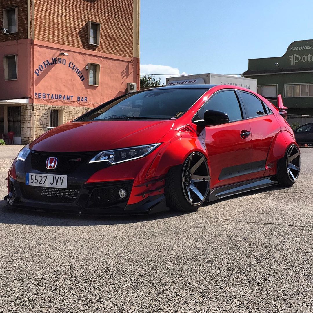 Honda_Civic_Type_R_Rocket_Bunny_bodykit_0008