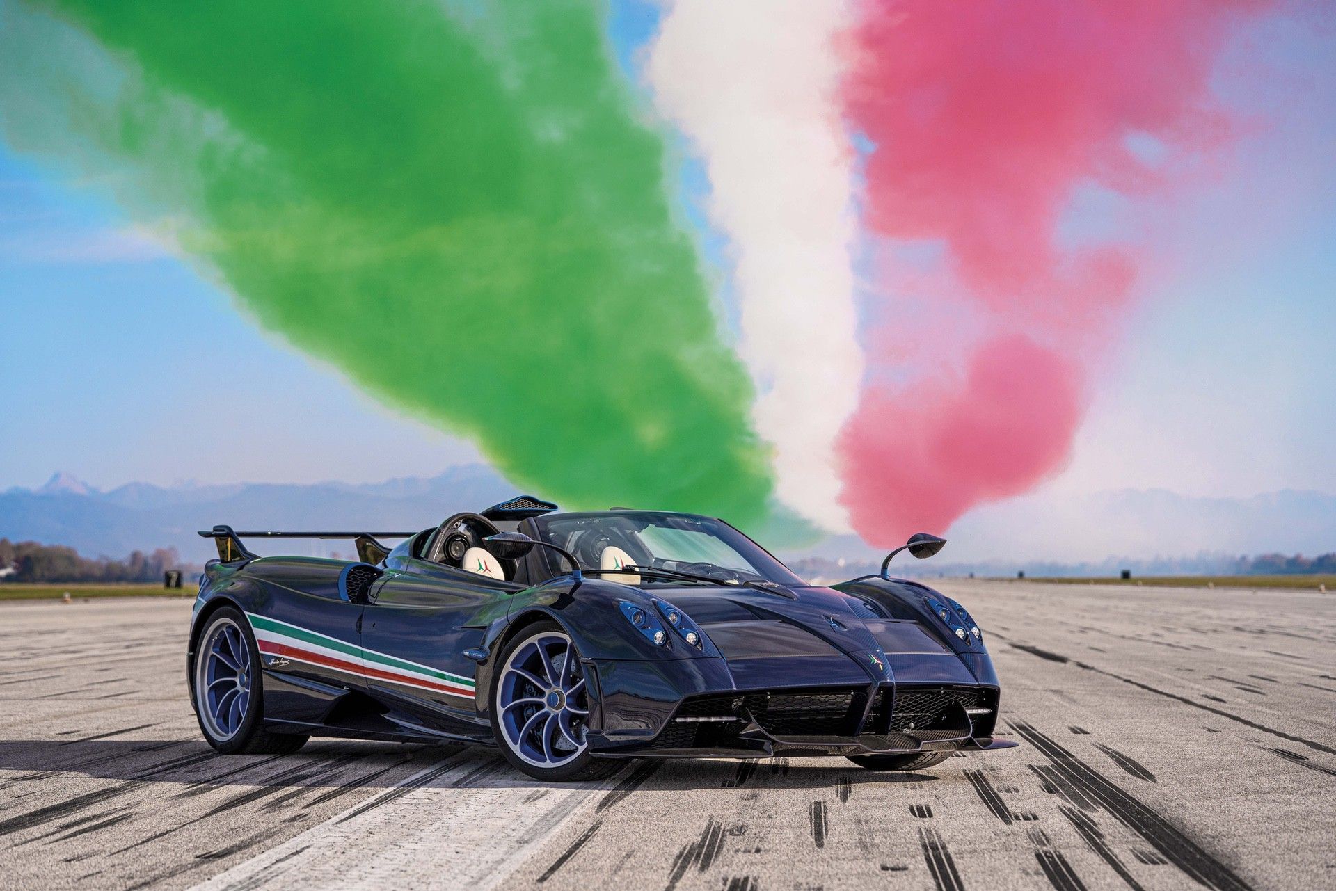 Pagani_Huayra_Tricolore_0001