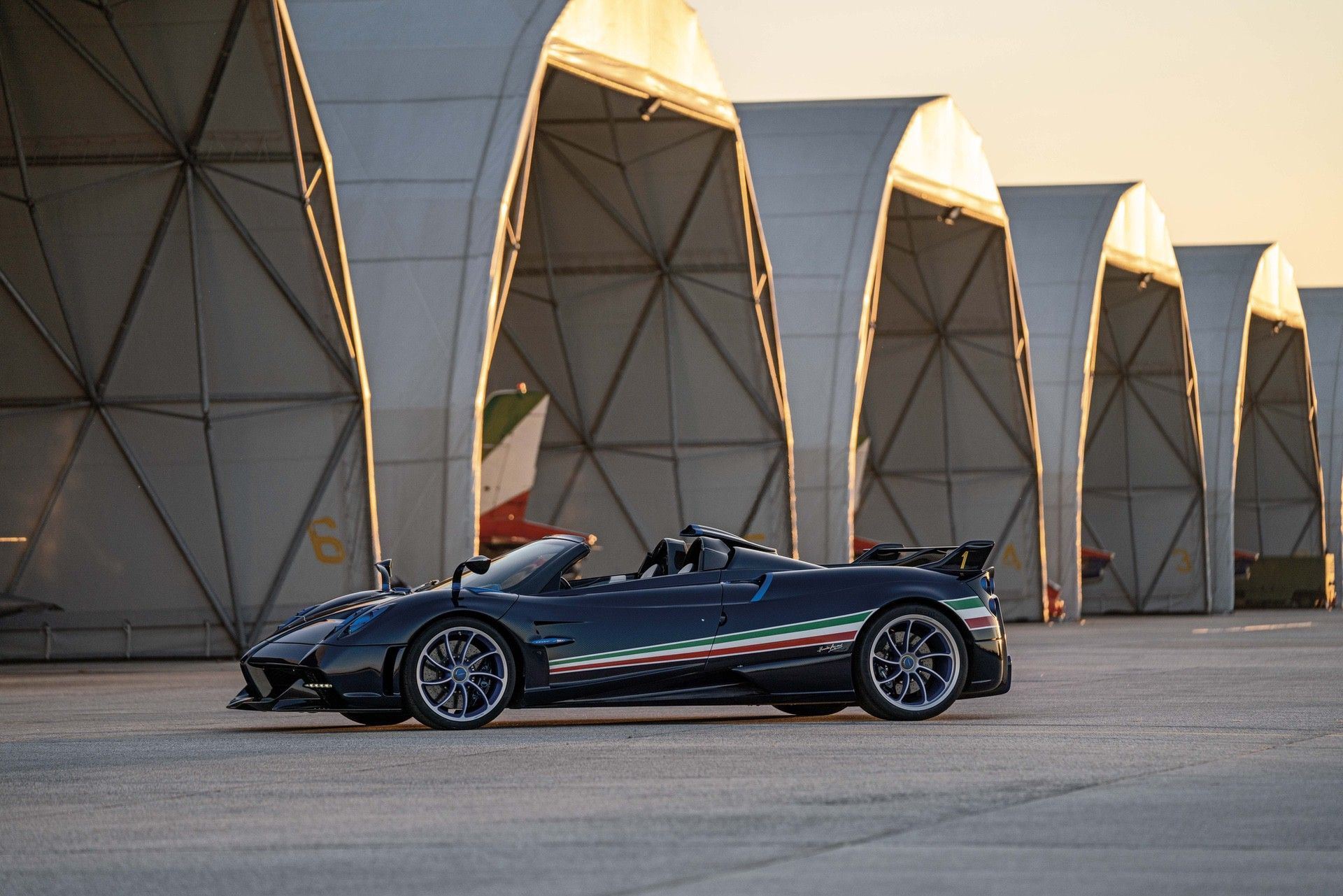 Pagani_Huayra_Tricolore_0002