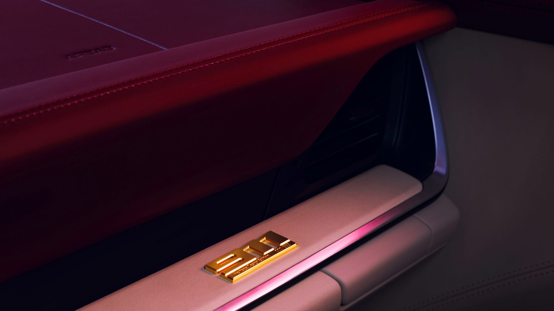 Porsche-911-Targa-4S-Heritage-Design-Edition-12