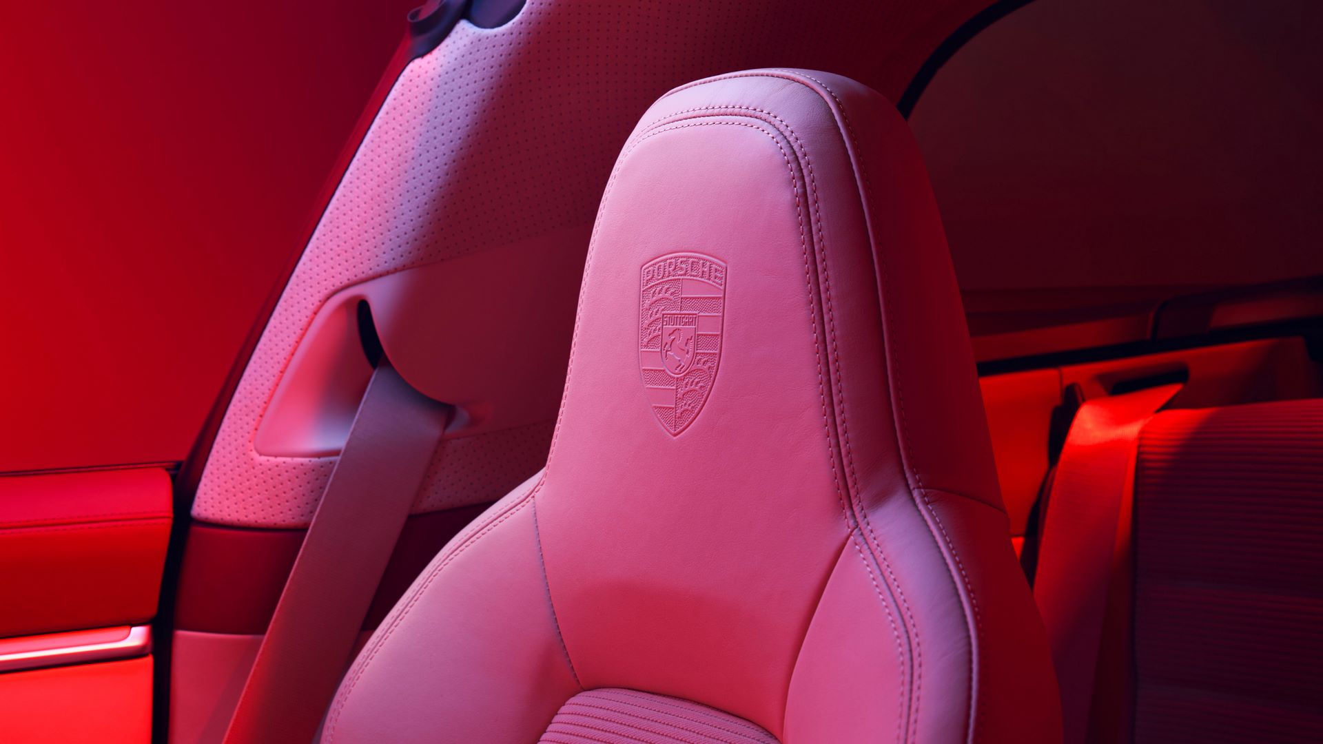 Porsche-911-Targa-4S-Heritage-Design-Edition-13