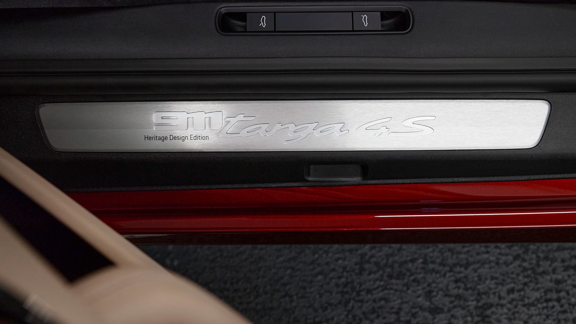 Porsche-911-Targa-4S-Heritage-Design-Edition-29