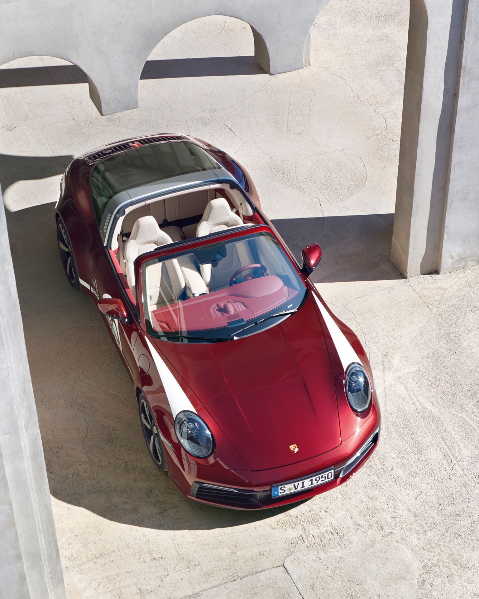 Porsche-911-Targa-4S-Heritage-Design-Edition-40-1