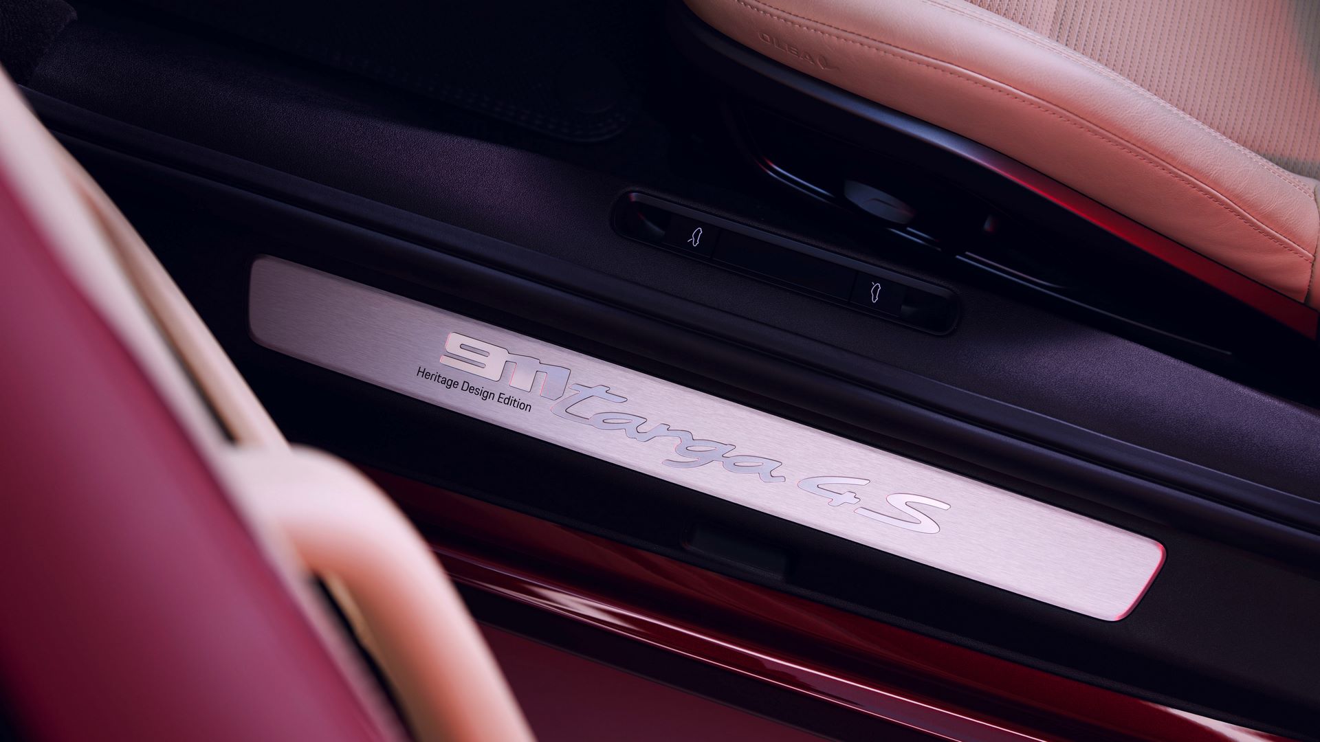 Porsche-911-Targa-4S-Heritage-Design-Edition-8