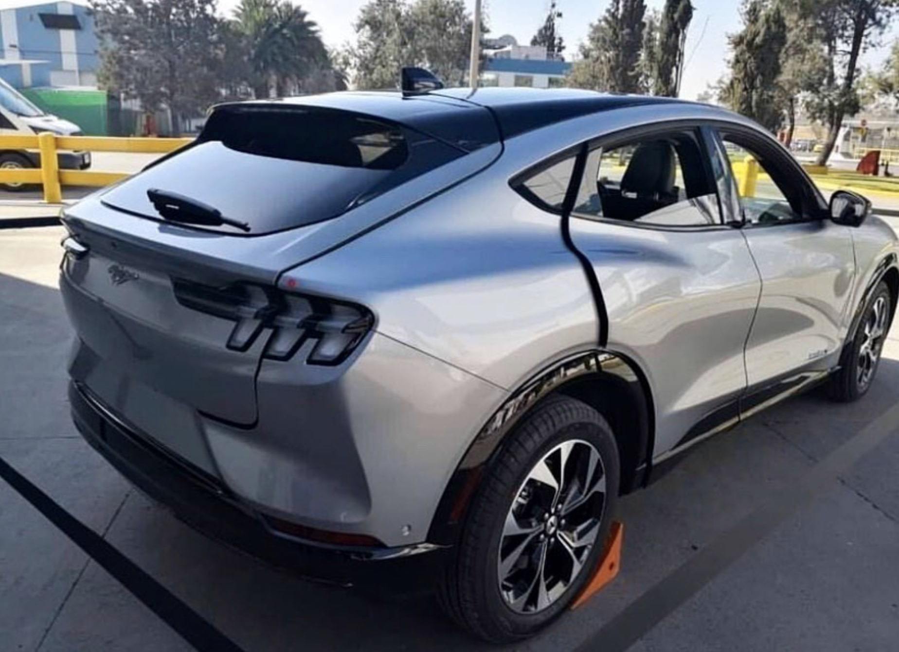 Pre-Production_Ford_Mustang_Mach-E_0001