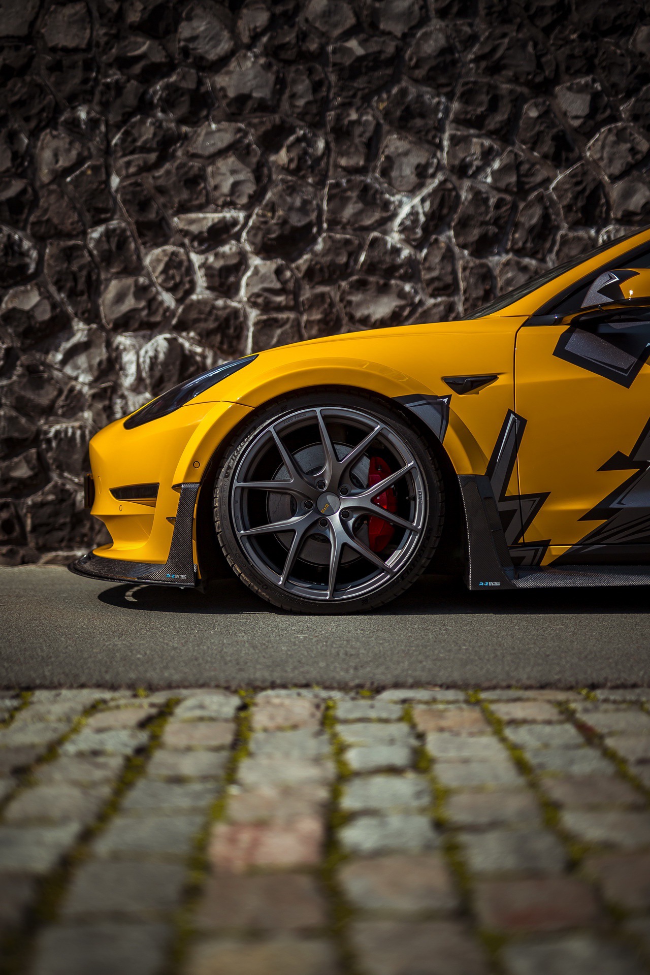 Tesla_Model_3_Performance_RevoZport_0006