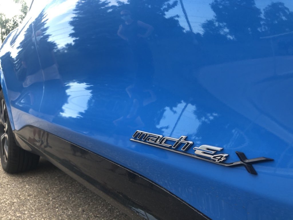 Tesla_Model_Y_Ford_Mustang_Mach-E_0000