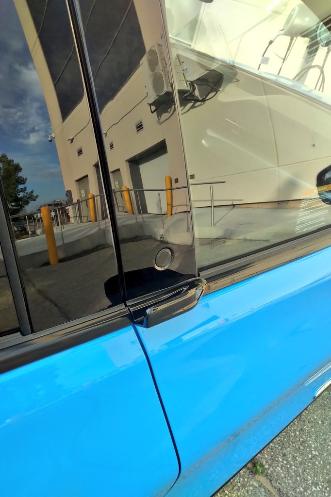 Tesla_Model_Y_Ford_Mustang_Mach-E_0004