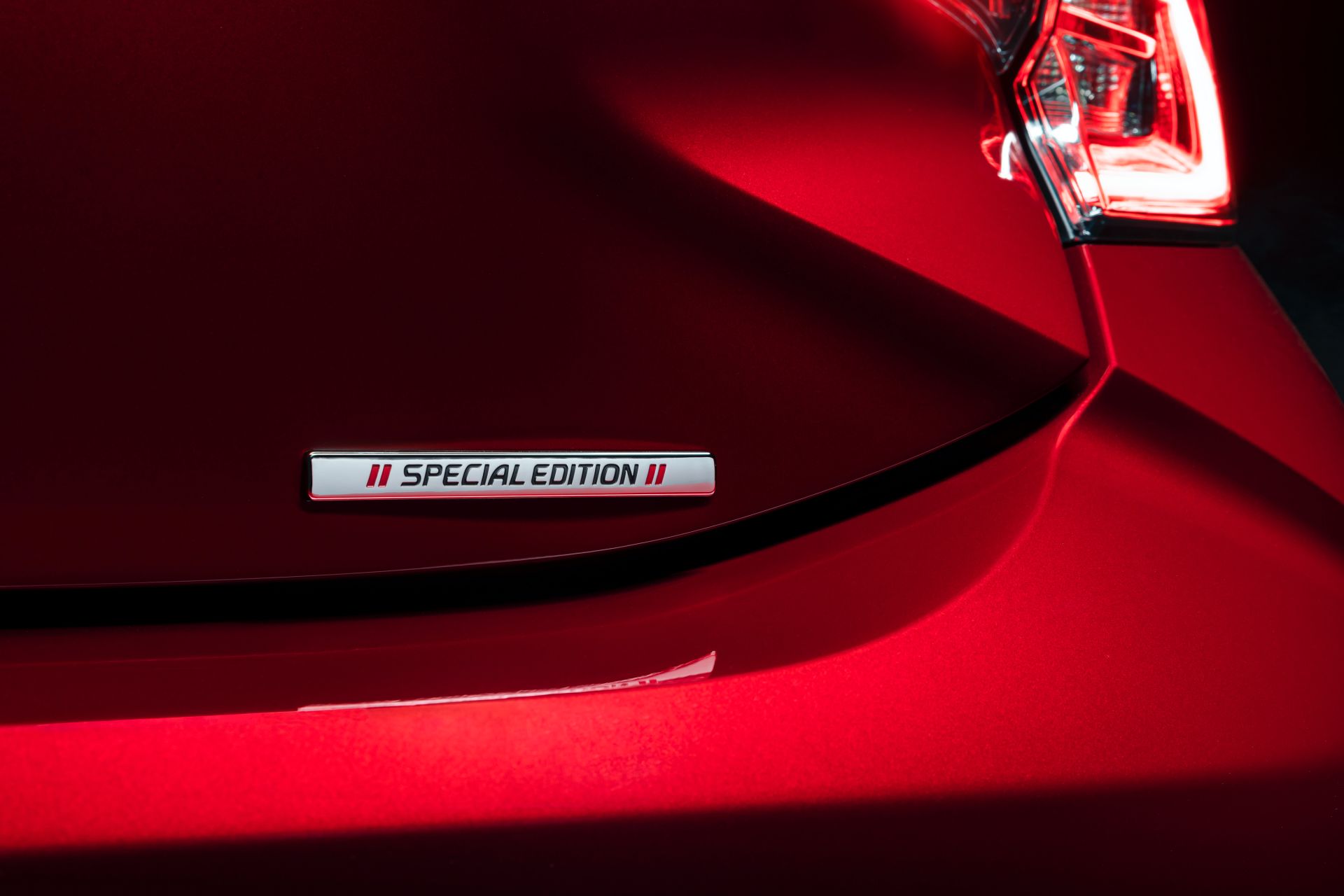 Toyota_Corolla_Special_Edition_0003