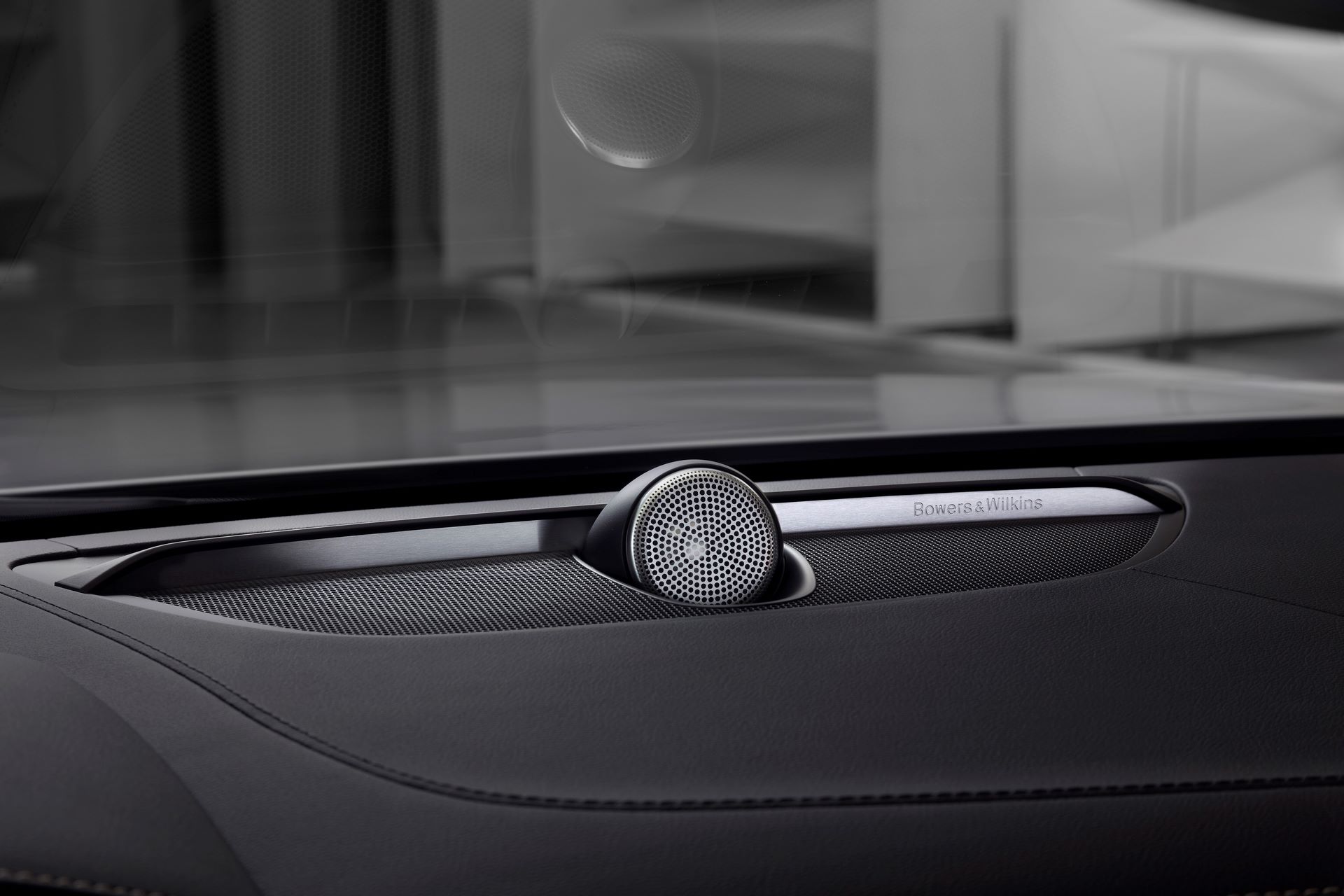 The refreshed Volvo V90/S90 Interior Detail - Bowers & Wilkins Premium Sound