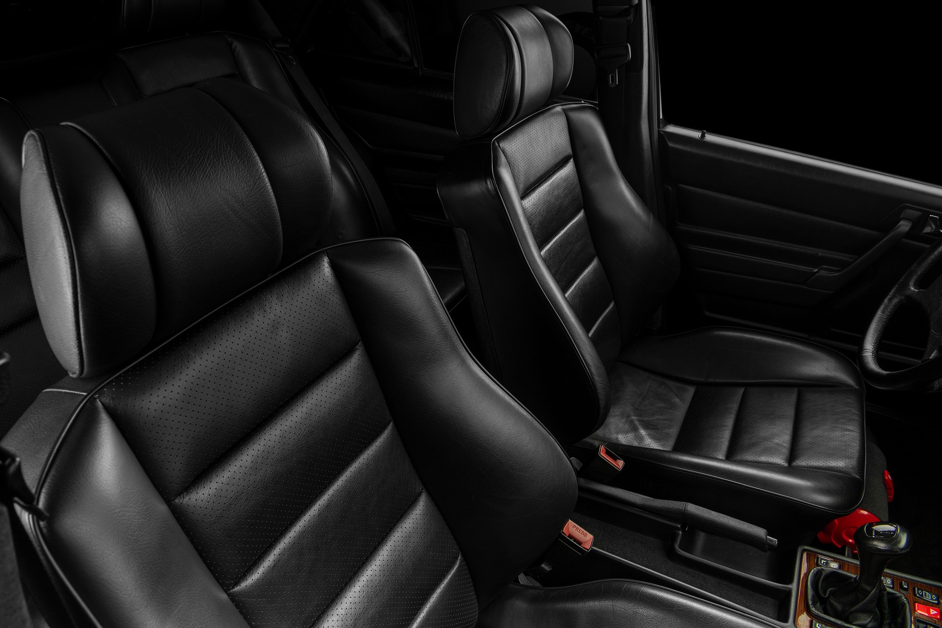 1990_Mercedes_Benz_190E_25-16_Evolution_II_sales_0028