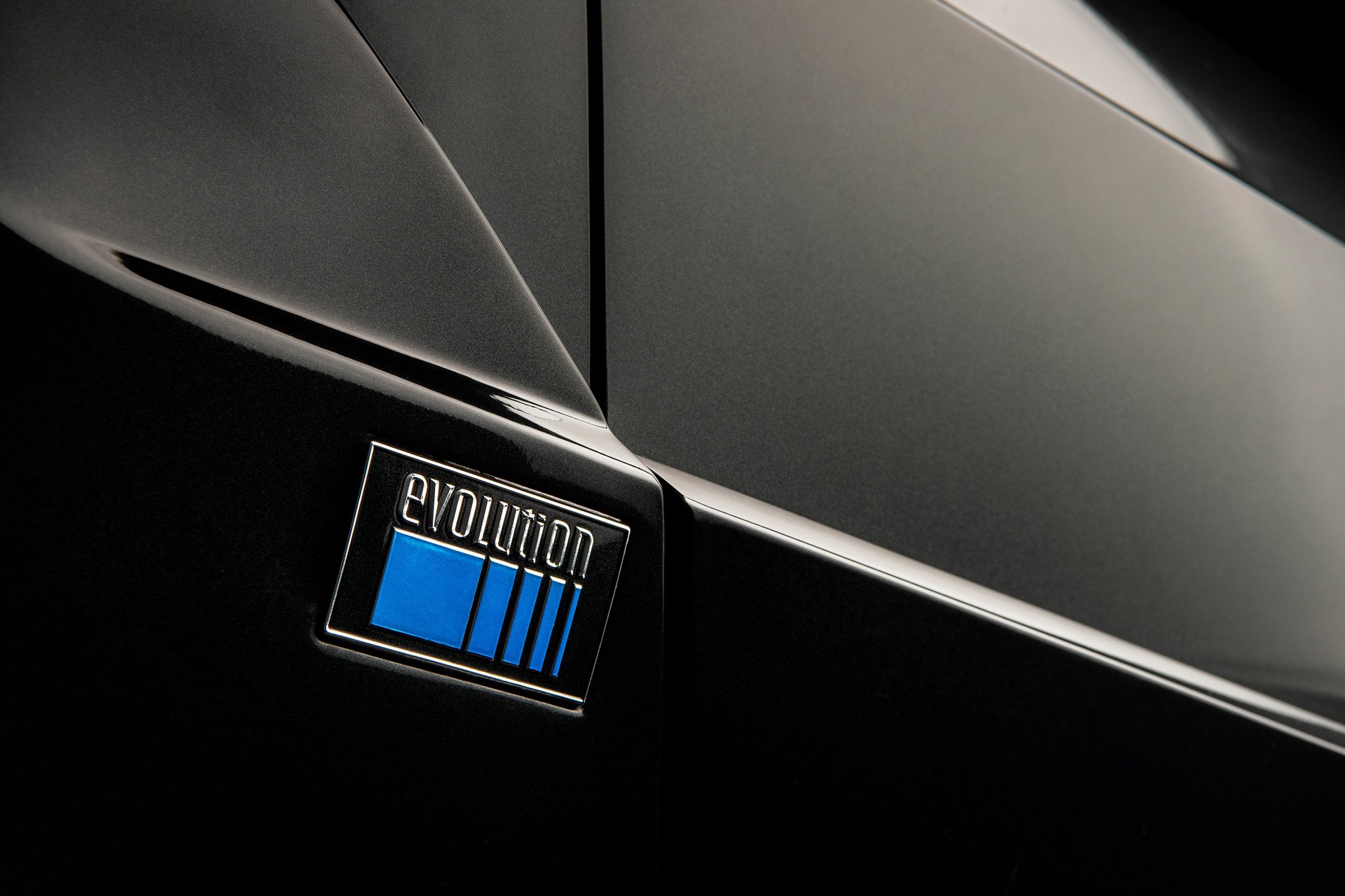 1990_Mercedes_Benz_190E_25-16_Evolution_II_sales_0036