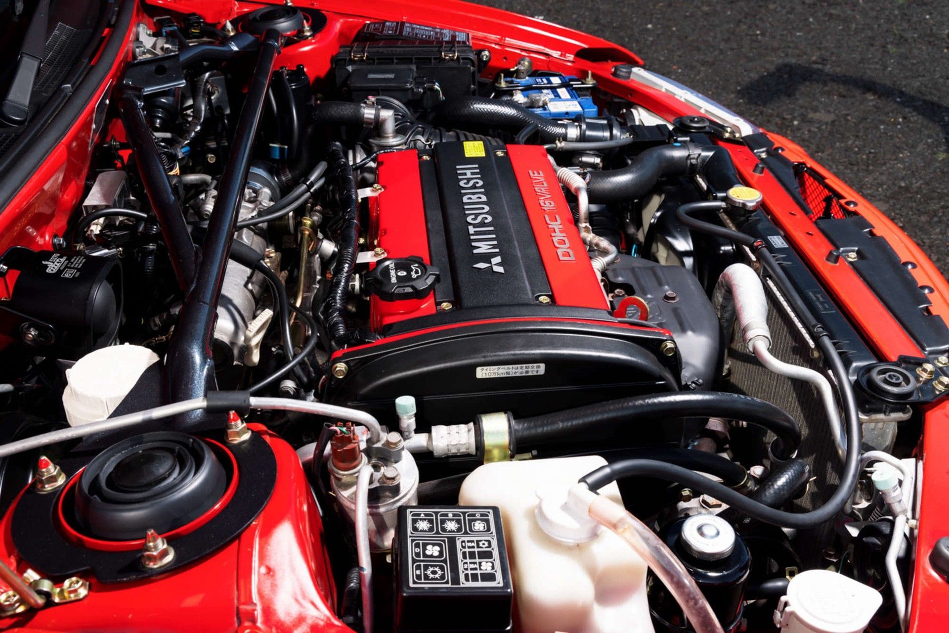 2000_Mitsubishi_Lancer_Evolution_VI_Tommi_Makinen_Edition_sale-0003