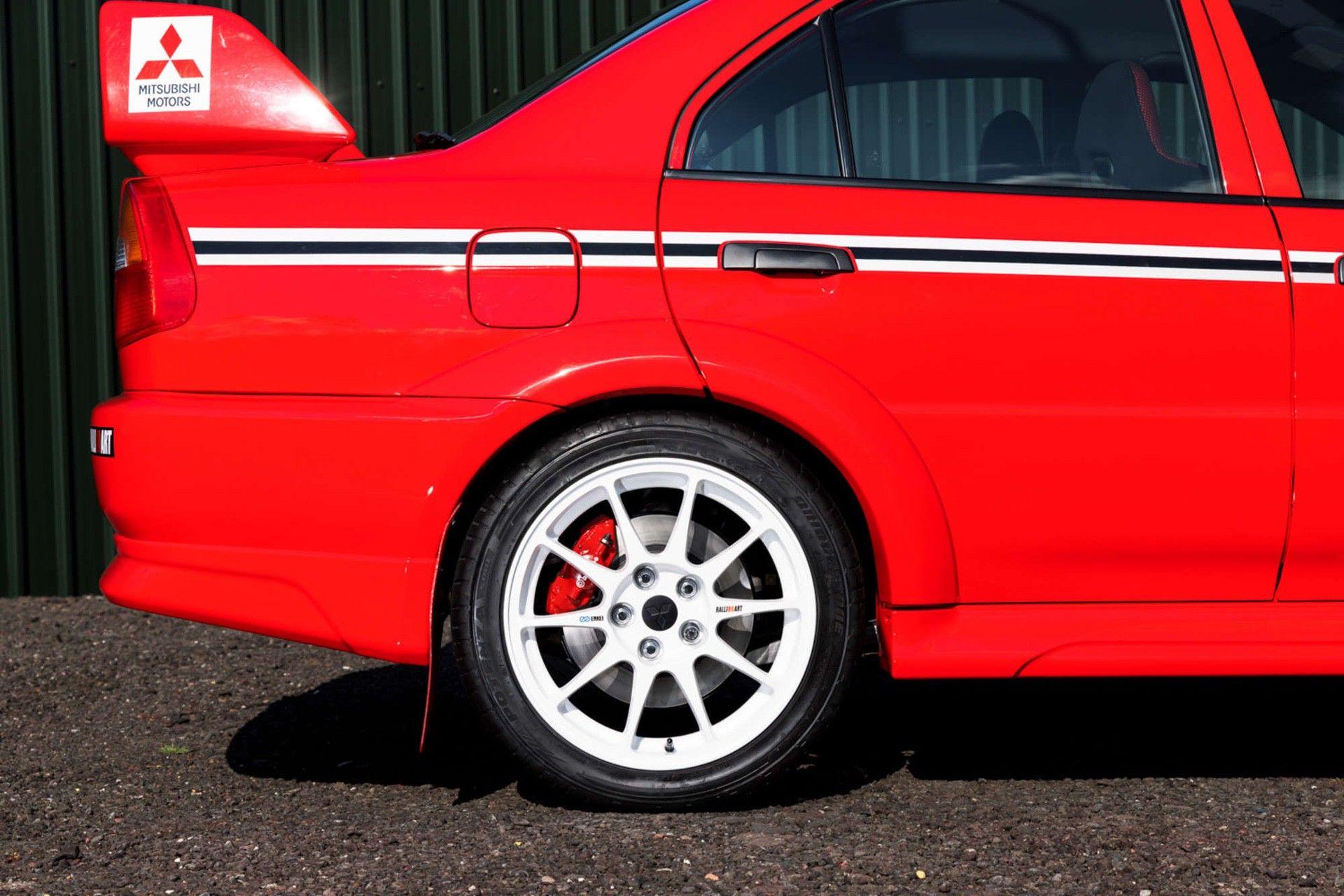 2000_Mitsubishi_Lancer_Evolution_VI_Tommi_Makinen_Edition_sale-0006