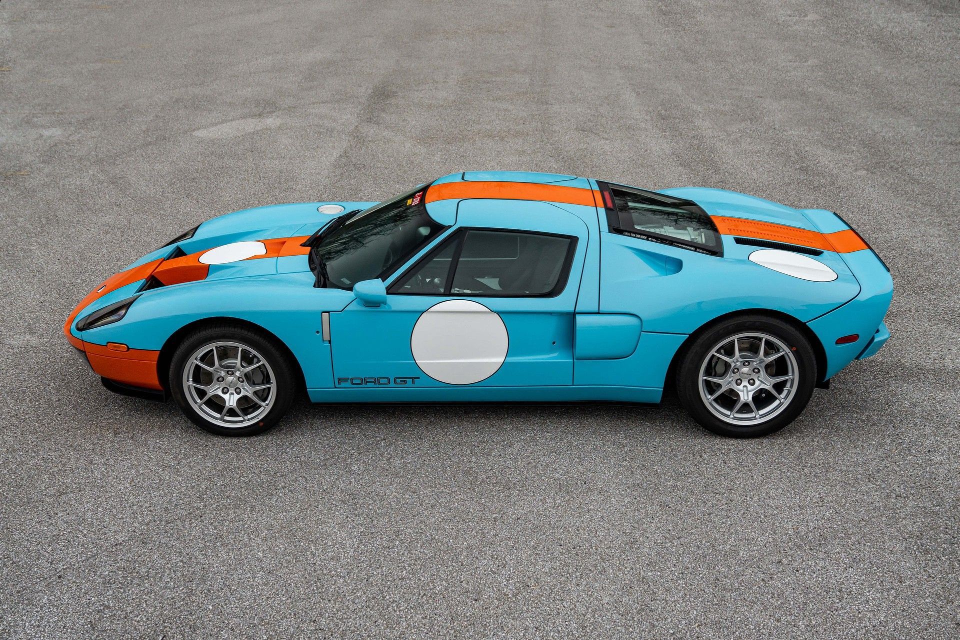 2006_Ford_GT_Heritage_sale-0012
