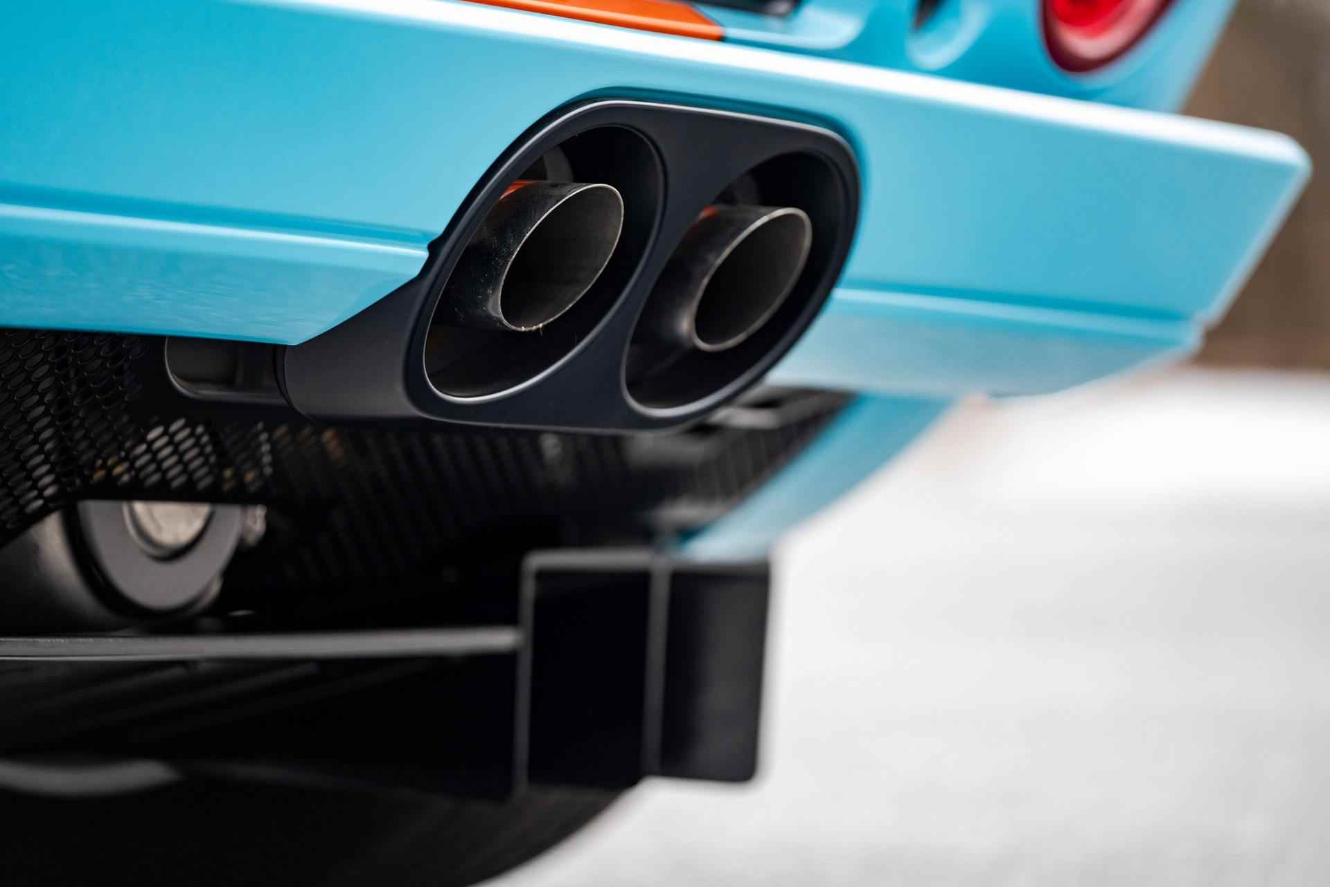 2006_Ford_GT_Heritage_sale-0035