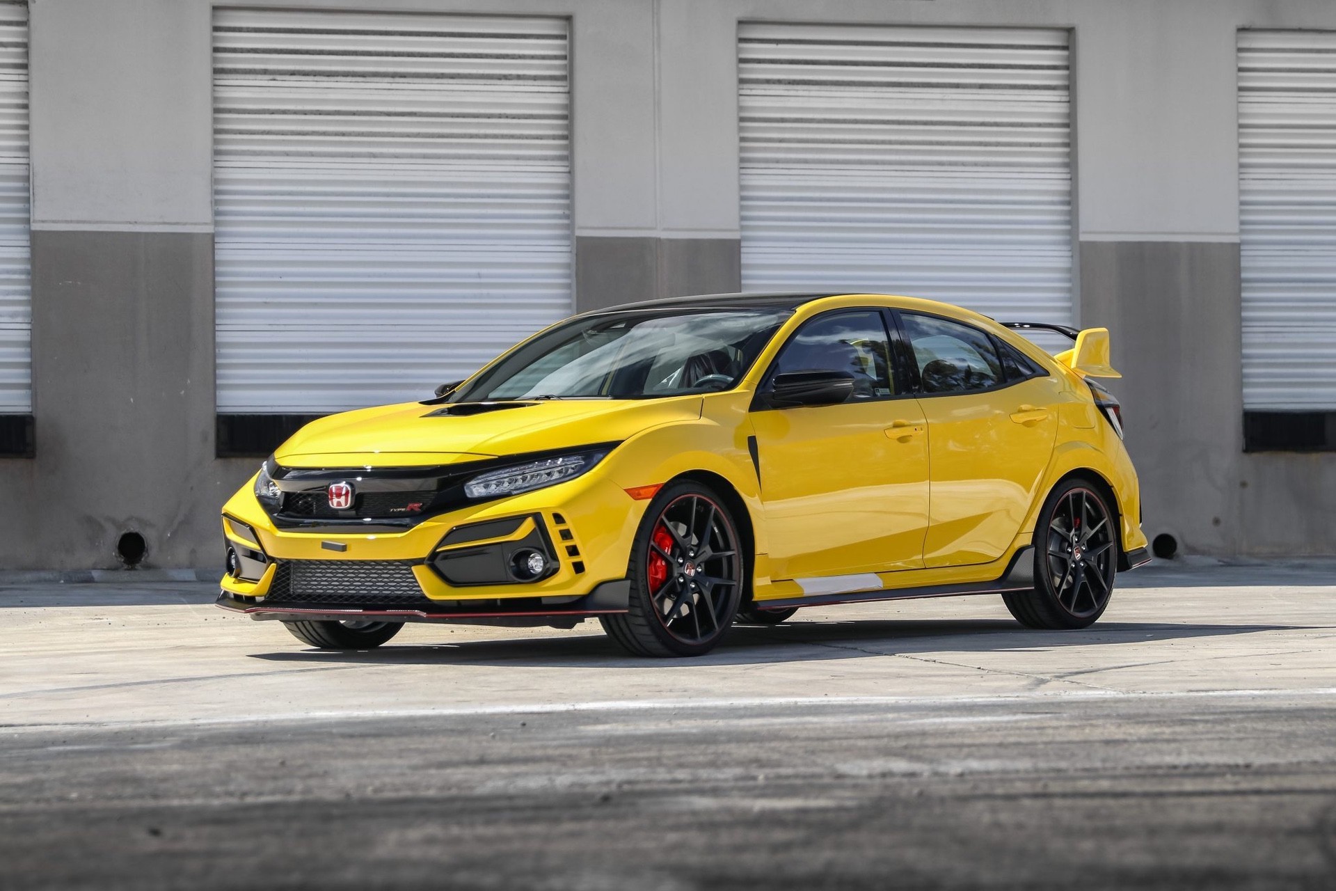 2021_Honda_Civic_Type_R_Limited_Edition-0000