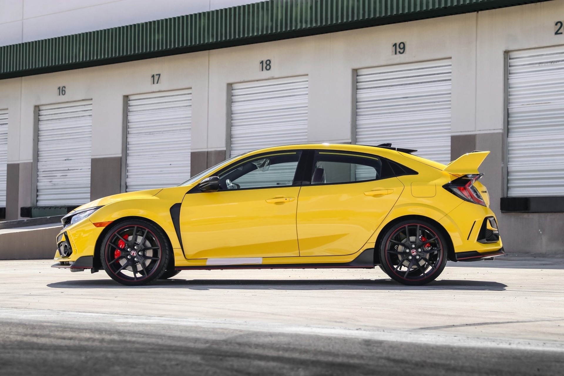 2021_Honda_Civic_Type_R_Limited_Edition-0001