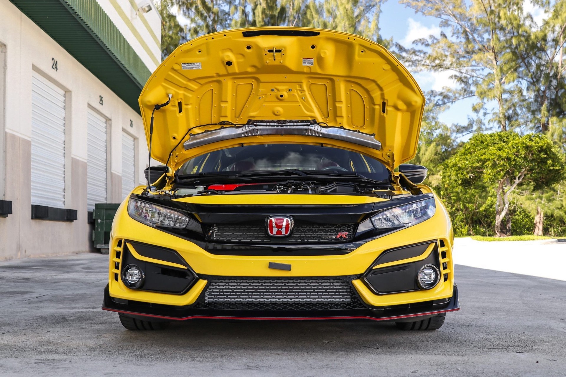 2021_Honda_Civic_Type_R_Limited_Edition-0008
