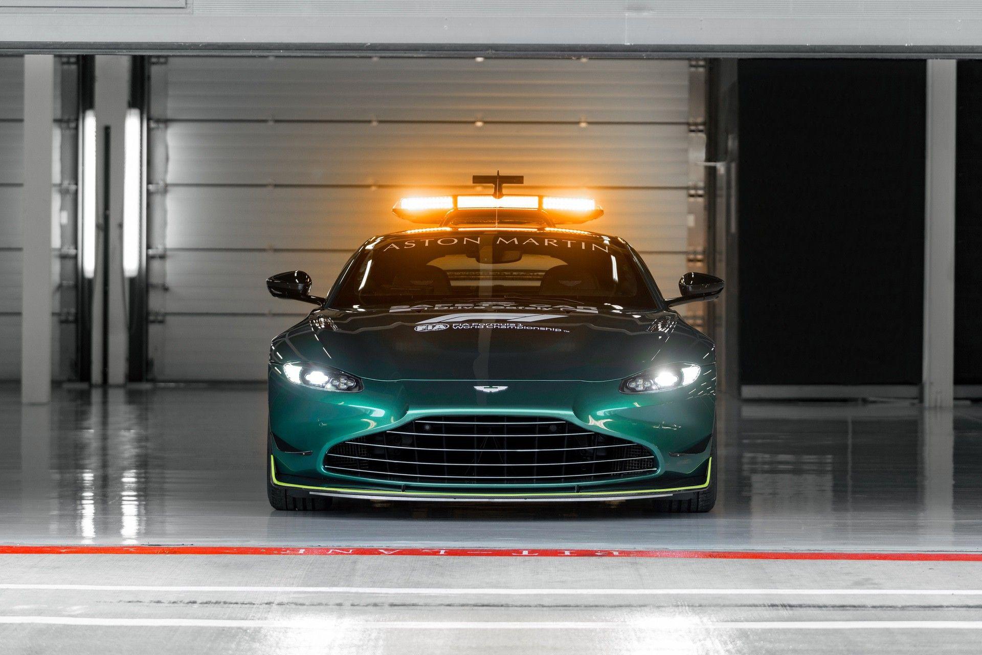 AstonMartinVantage_OfficialSafetyCarofFormulaOne_06