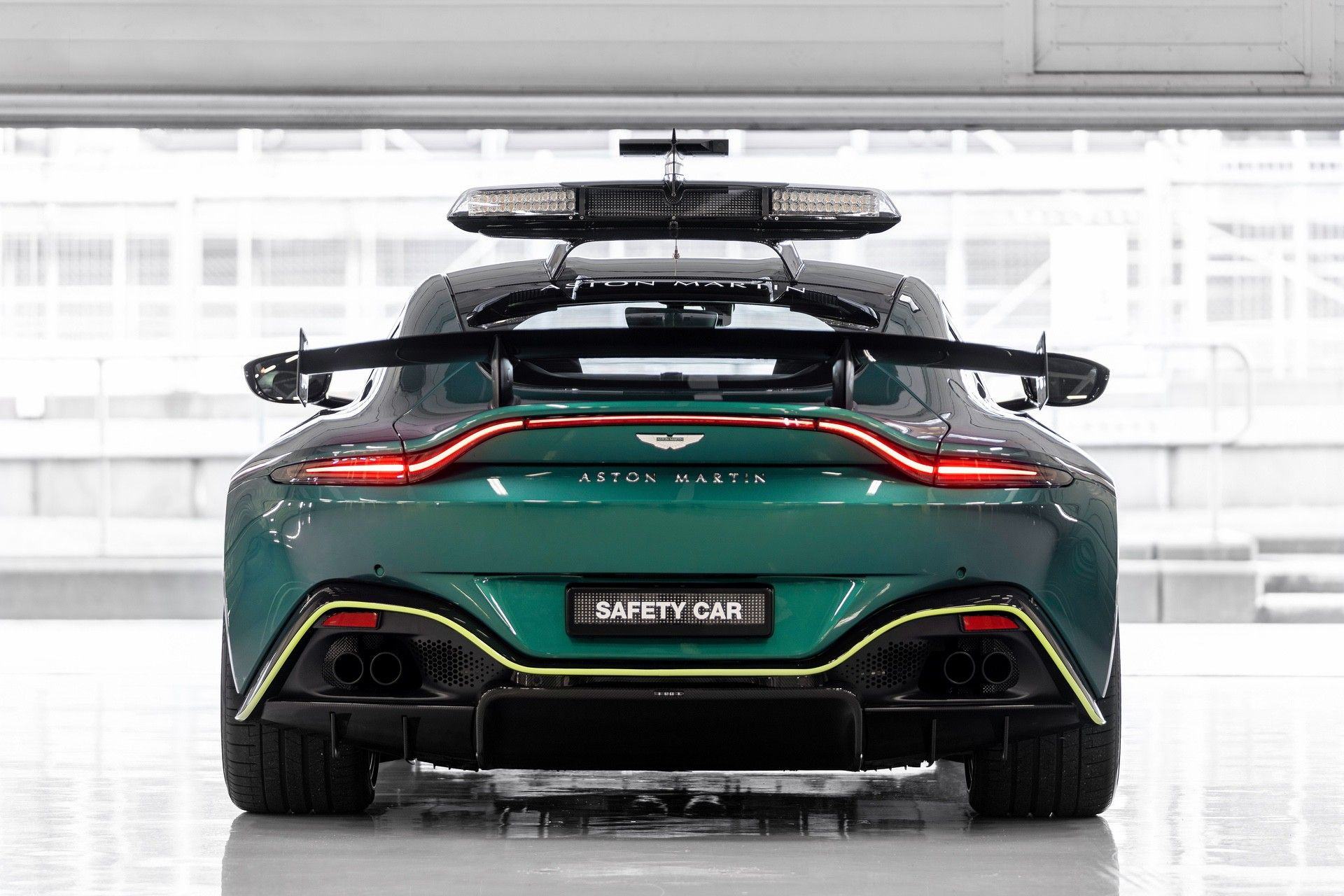 AstonMartinVantage_OfficialSafetyCarofFormulaOne_07