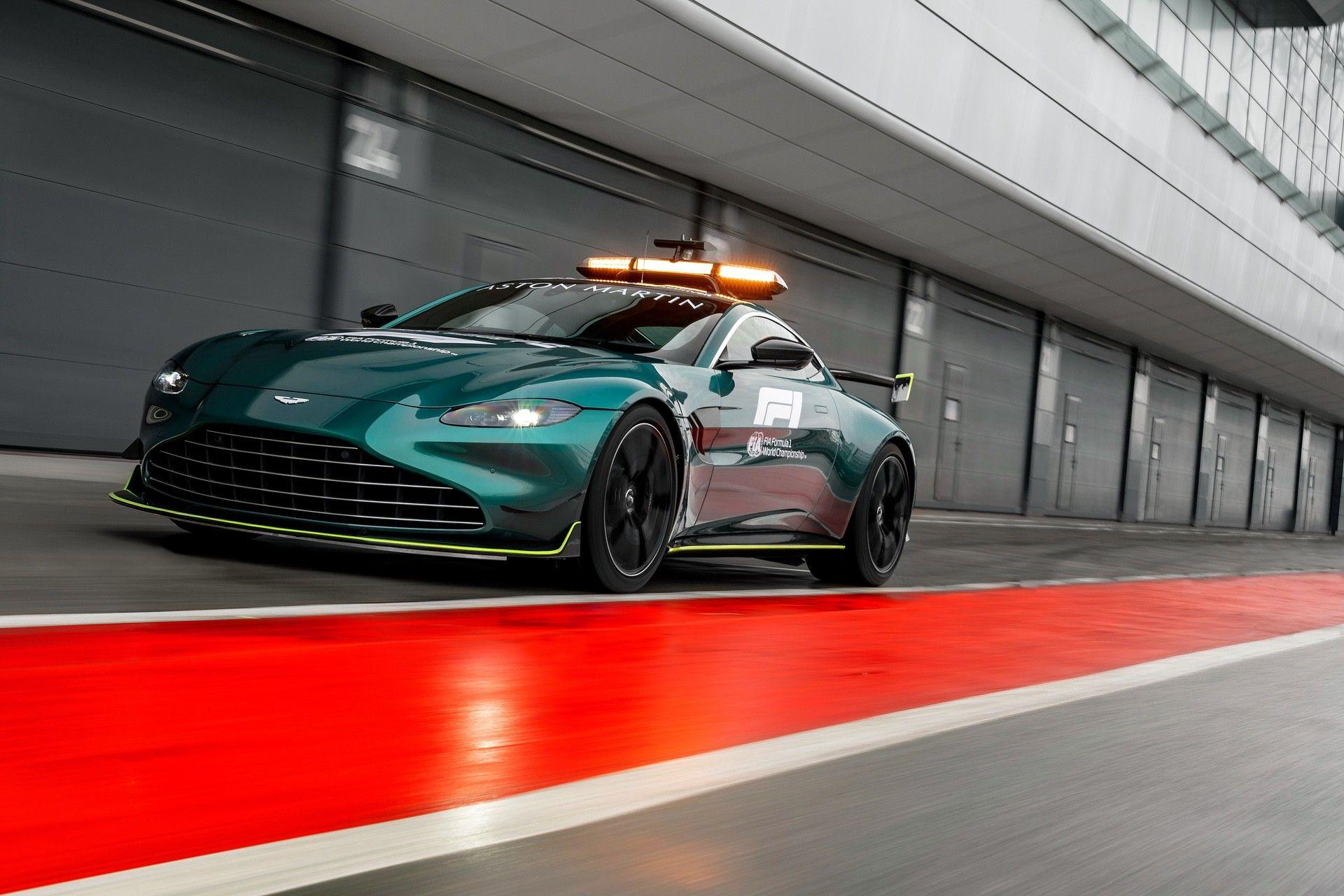 AstonMartinVantage_OfficialSafetyCarofFormulaOne_15