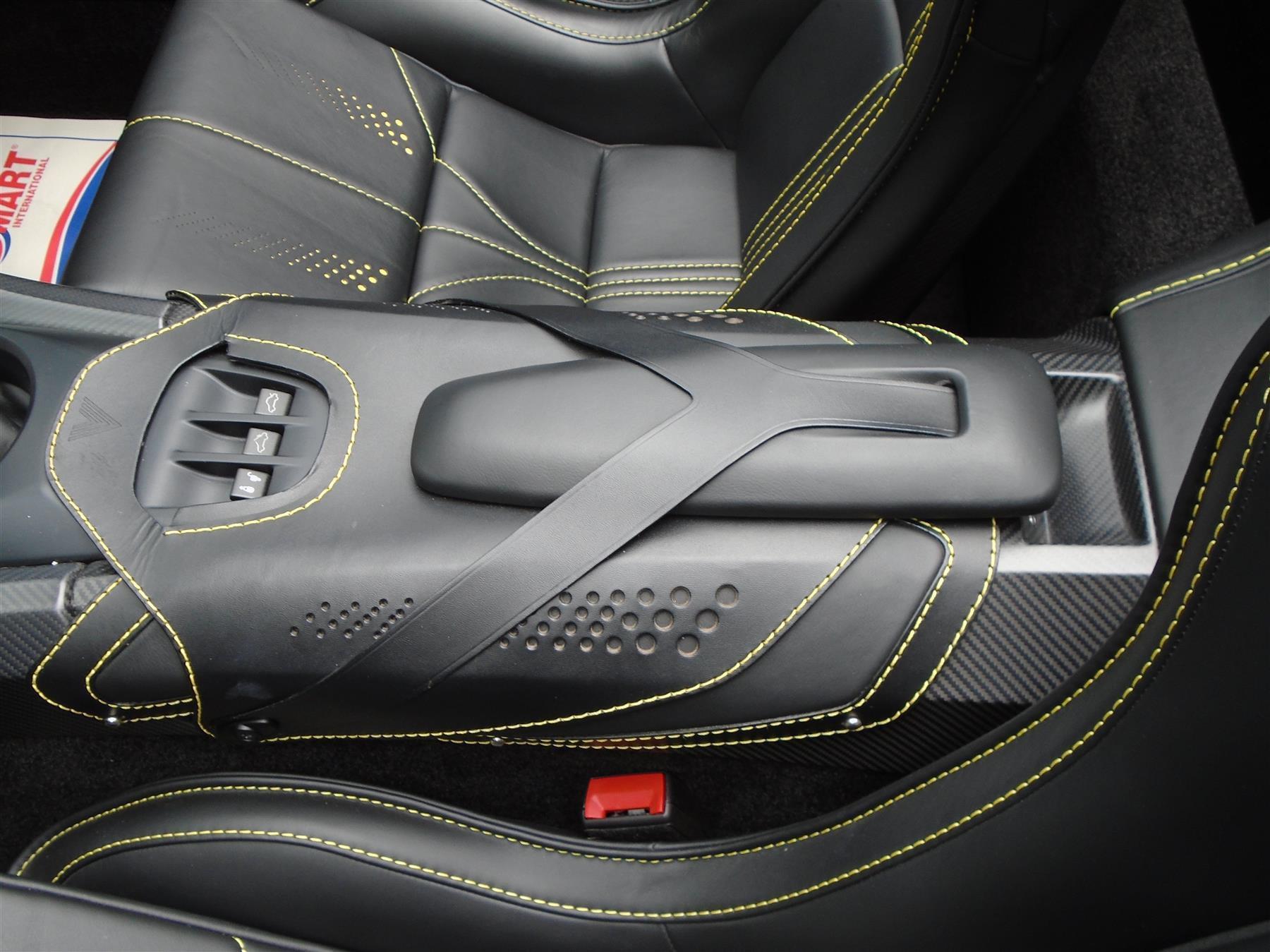 Aston_Martin_V12_Vantage_V600_Roadster_sale-0007