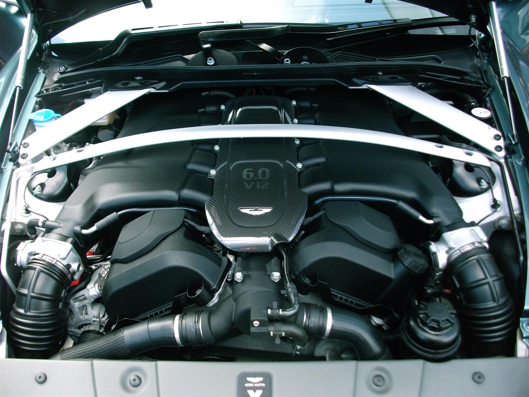 Aston_Martin_V12_Vantage_V600_Roadster_sale-0008
