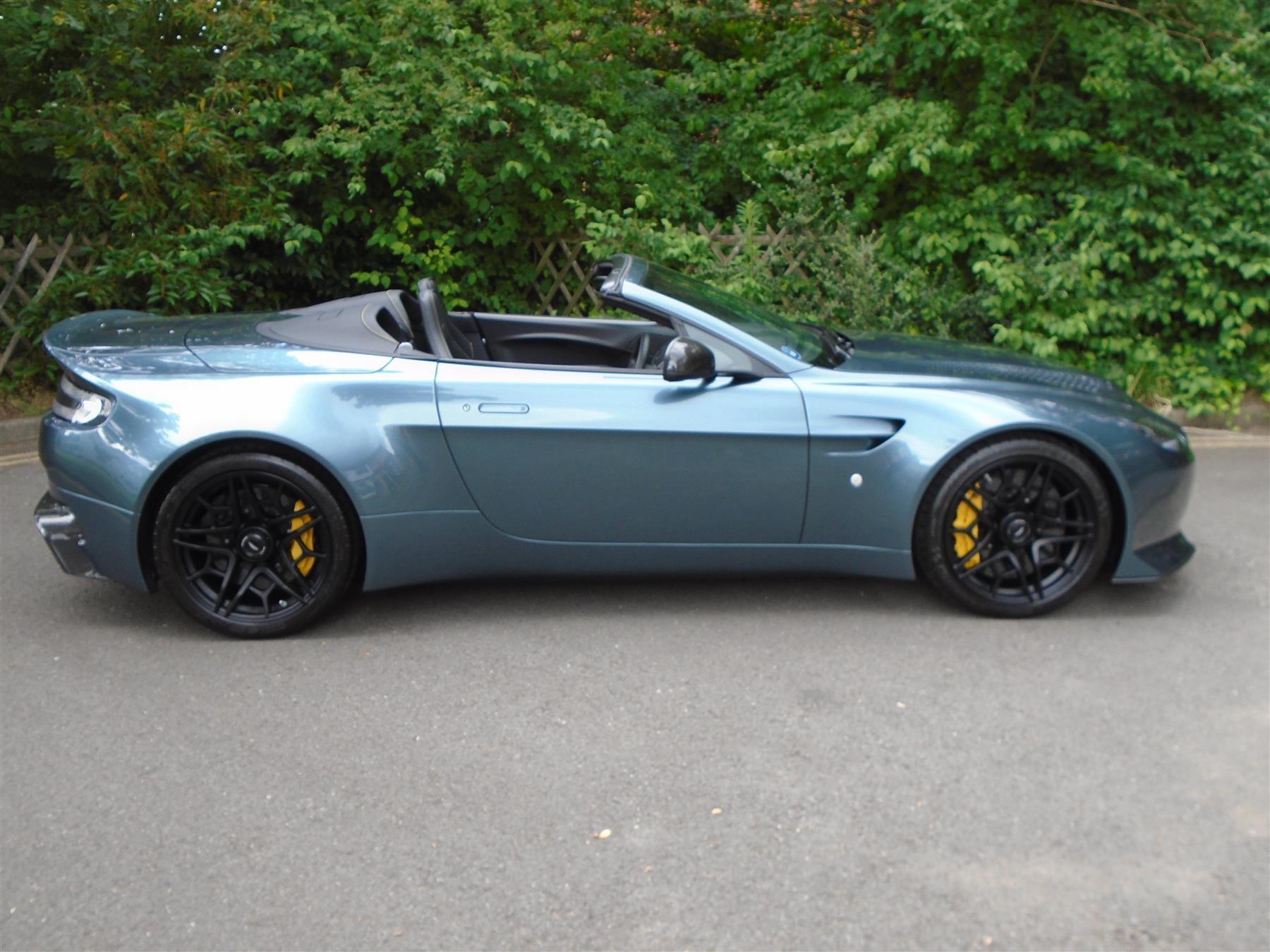 Aston_Martin_V12_Vantage_V600_Roadster_sale-0009