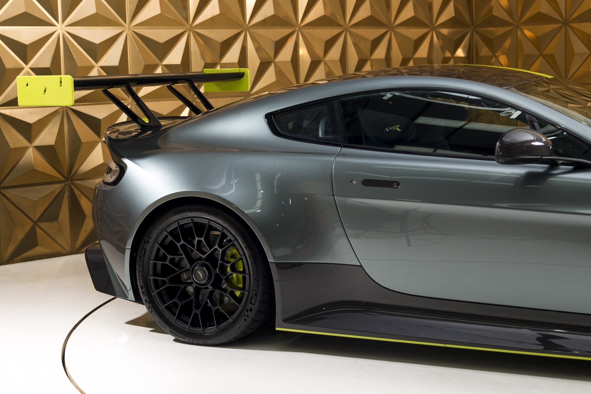 Aston_Martin_Vantage_AMR_Pro_sale-0004