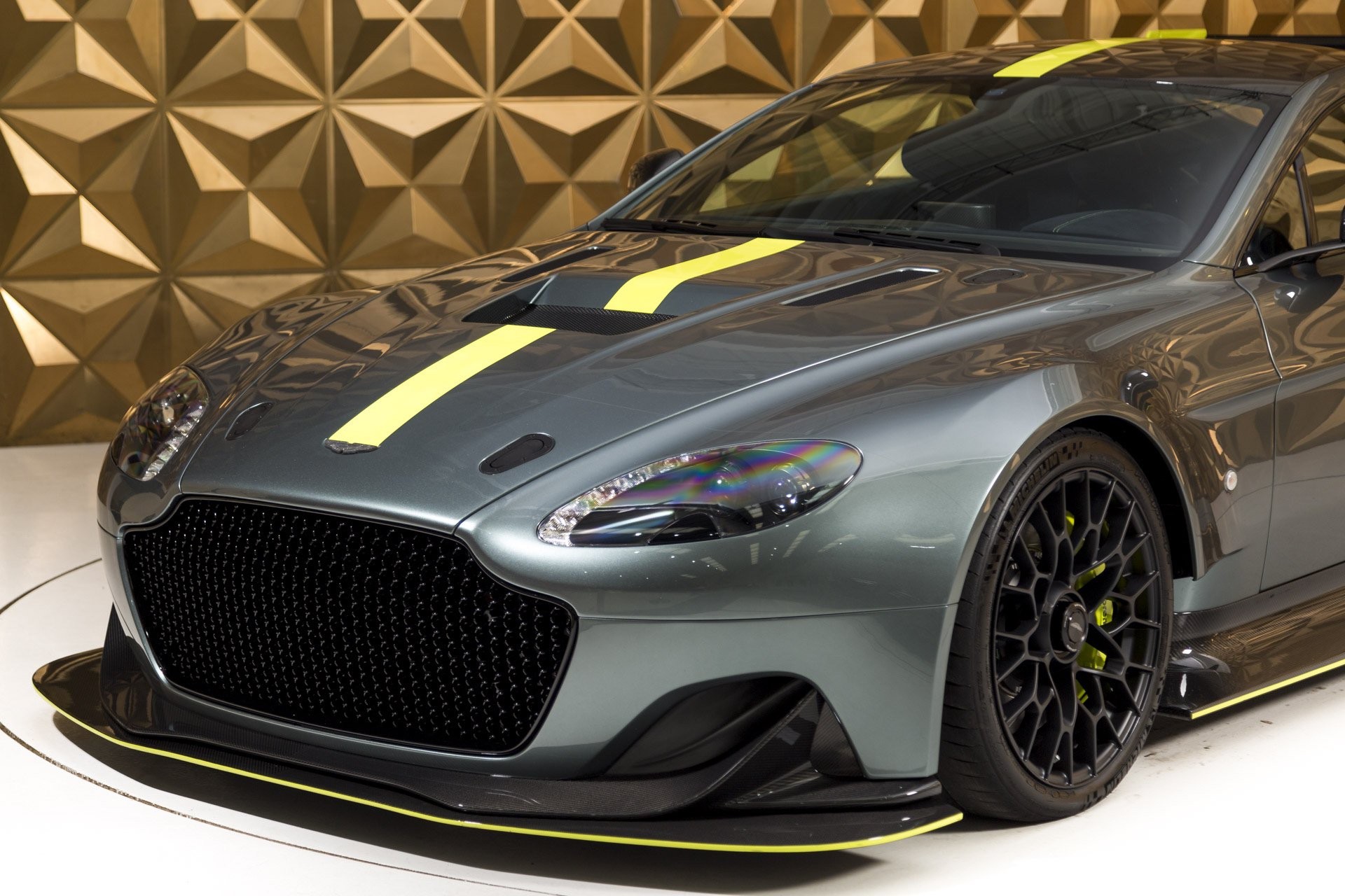 Aston_Martin_Vantage_AMR_Pro_sale-0009