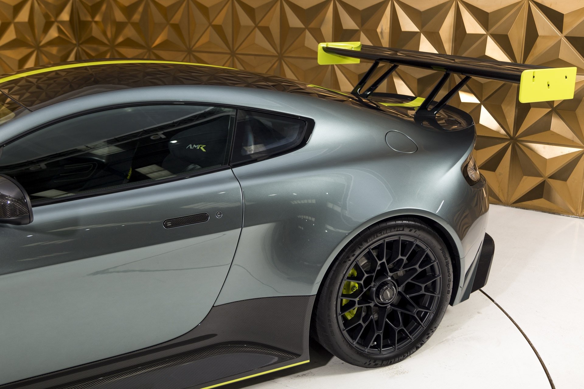Aston_Martin_Vantage_AMR_Pro_sale-0012