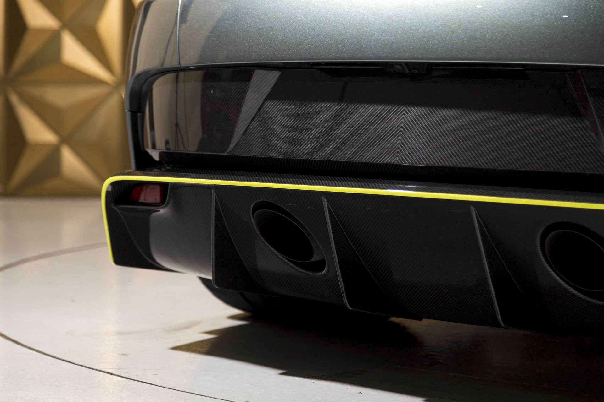 Aston_Martin_Vantage_AMR_Pro_sale-0018