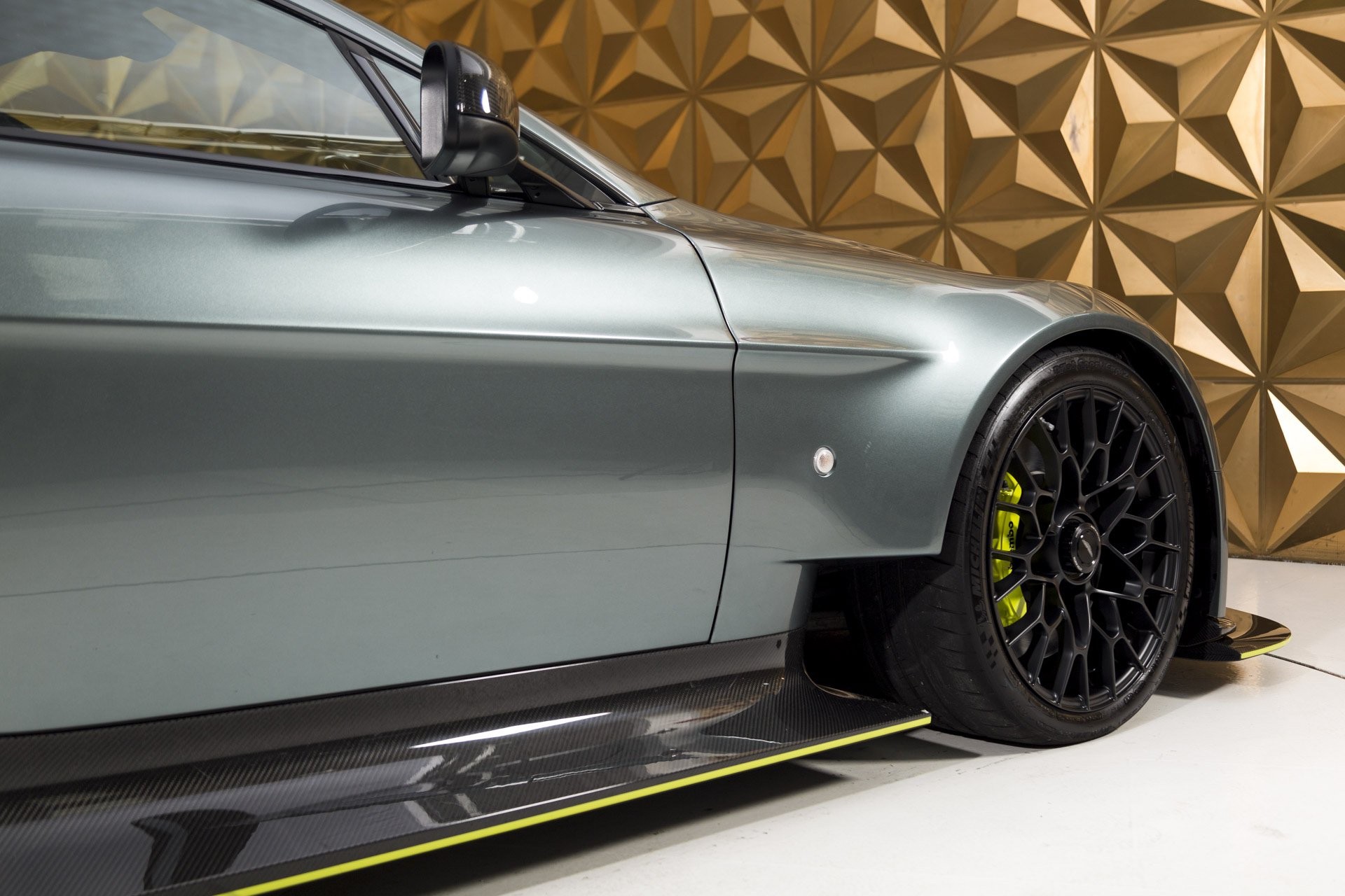 Aston_Martin_Vantage_AMR_Pro_sale-0022