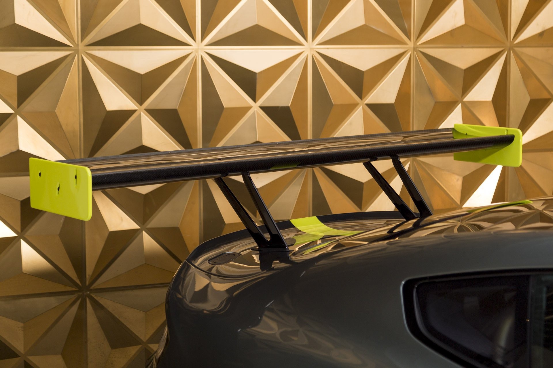 Aston_Martin_Vantage_AMR_Pro_sale-0028