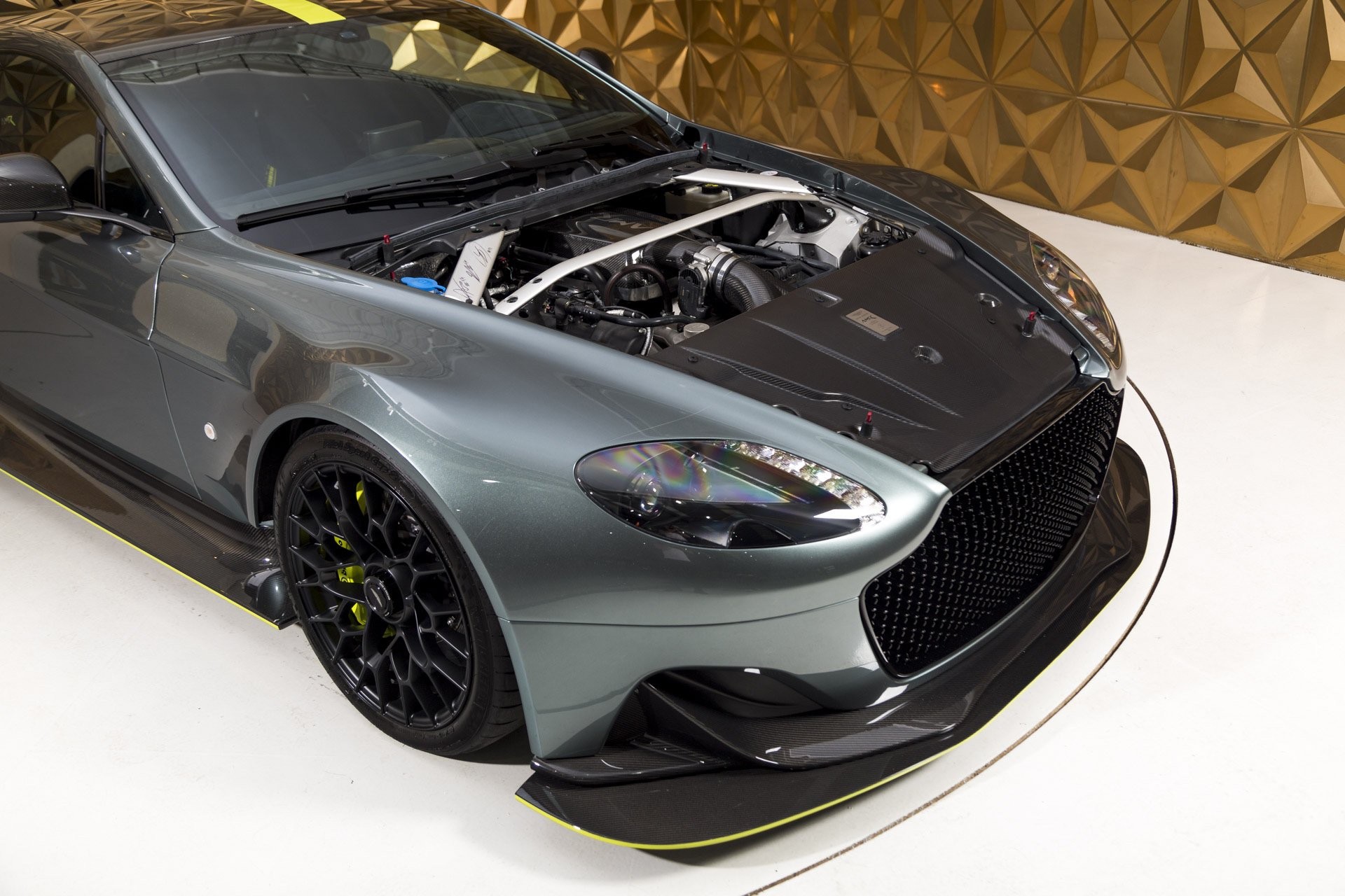 Aston_Martin_Vantage_AMR_Pro_sale-0029