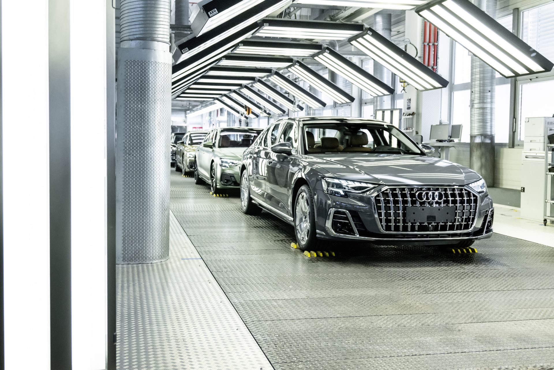 Audi-A8-Neckarsulm-plant-10