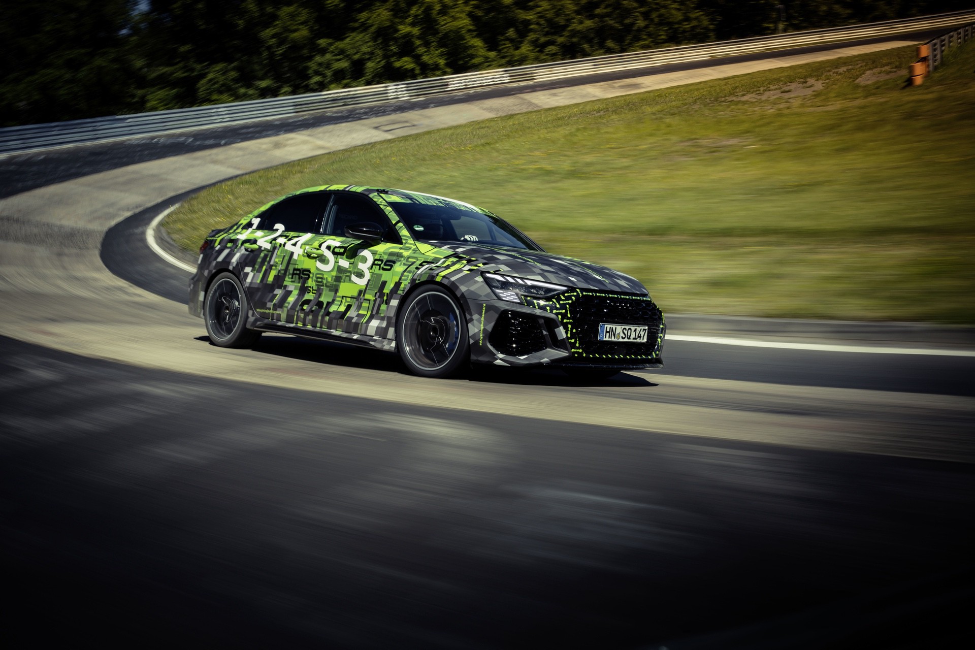 Audi_RS3_Sedan_Nurburgring_lap_record-0012