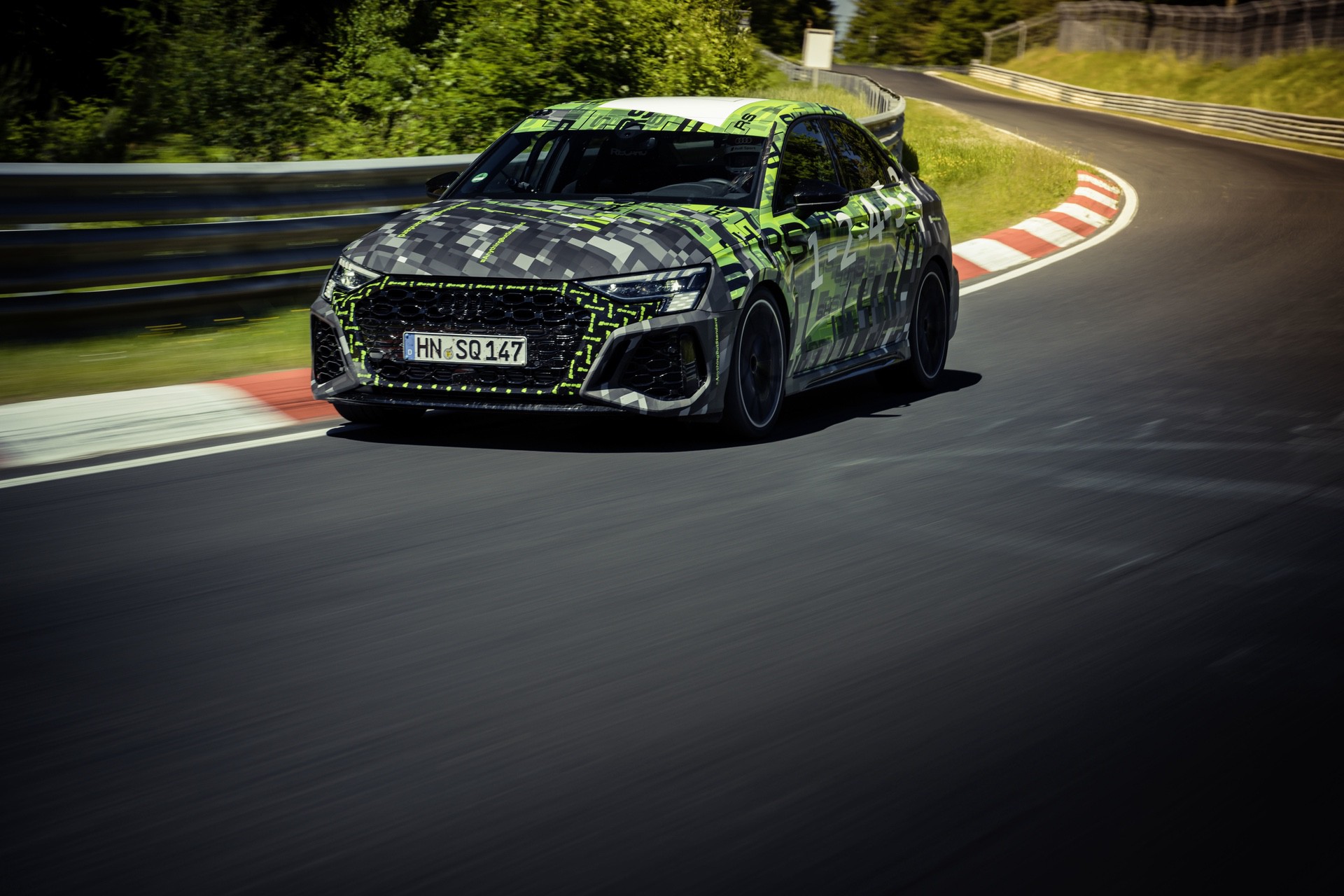 Audi_RS3_Sedan_Nurburgring_lap_record-0015