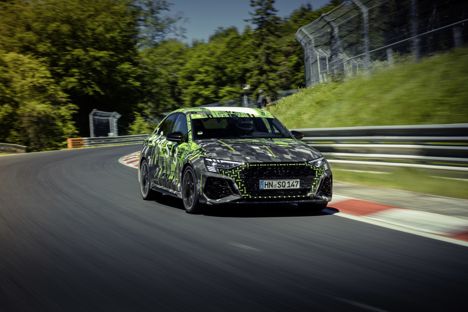Audi_RS3_Sedan_Nurburgring_lap_record-0017