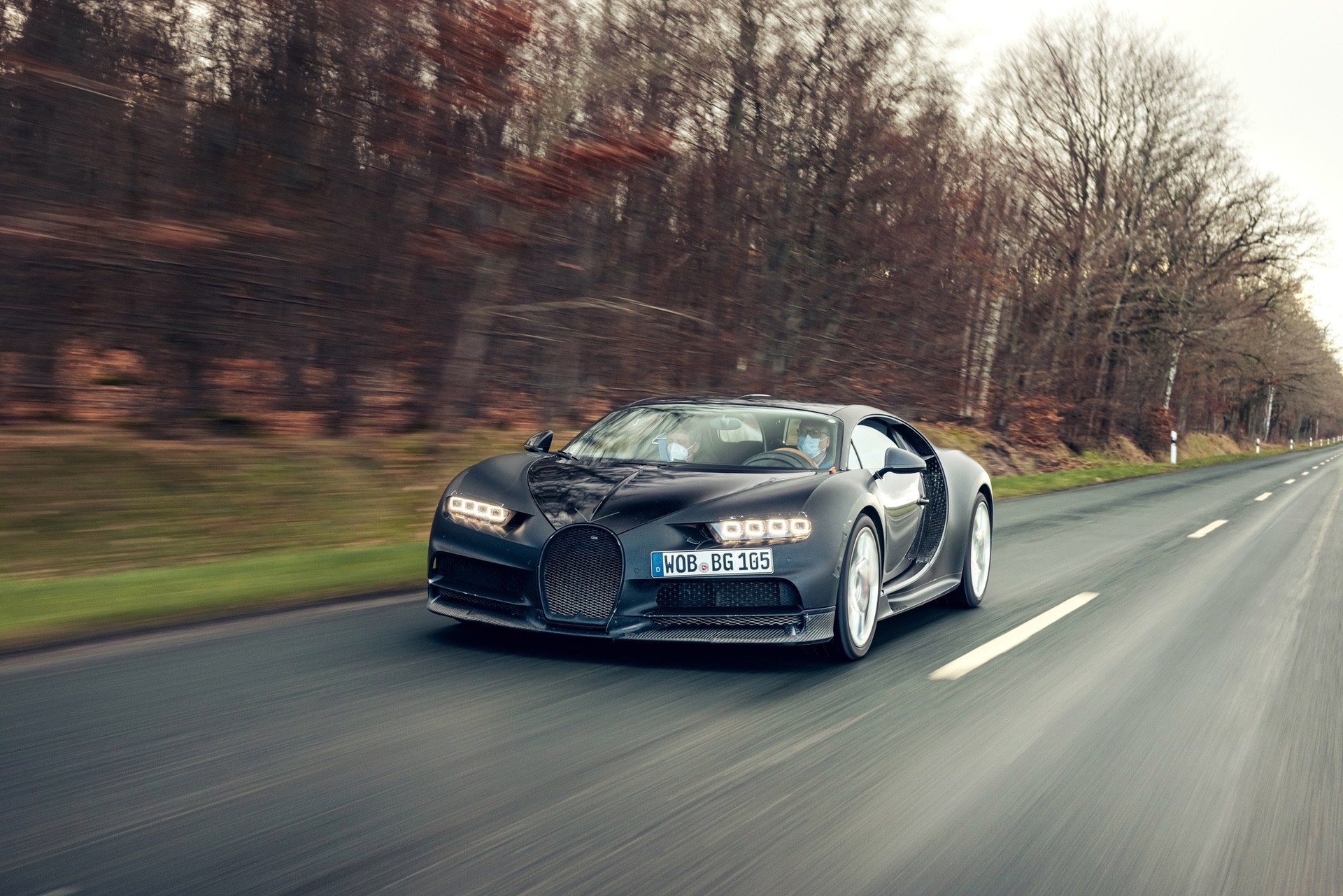 Bugatti_Chiron_Prototype_4-005-0000