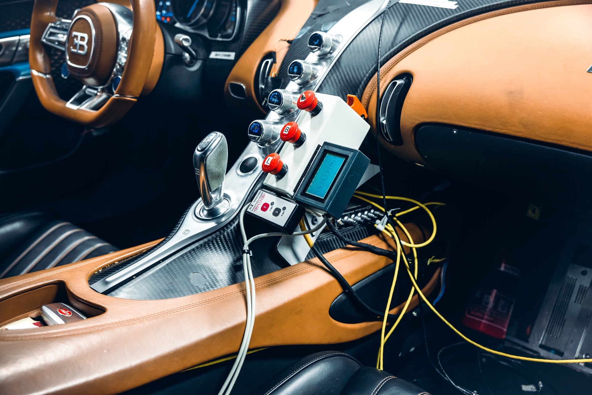 Bugatti_Chiron_Prototype_4-005-0009