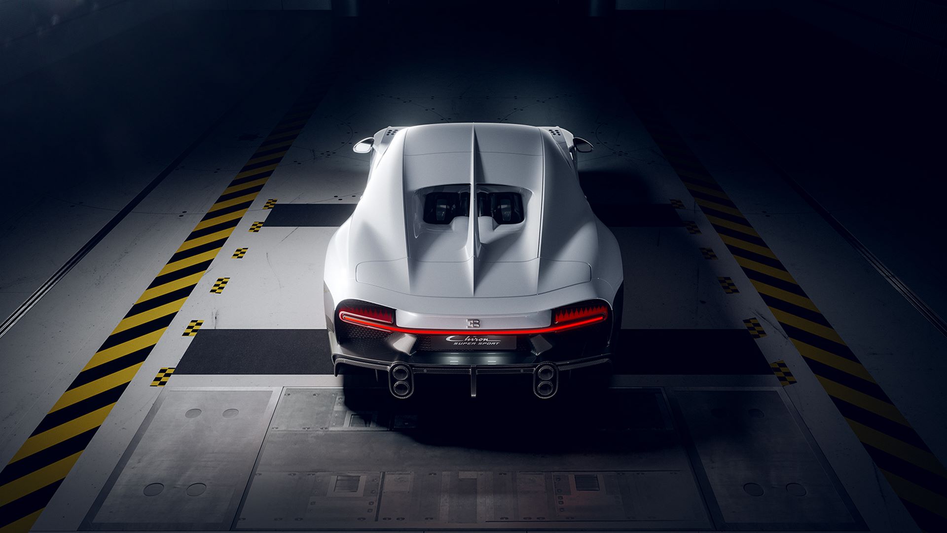 01_05_bugatti_chiron_super_sport_windtunnel_rear_tipped_up