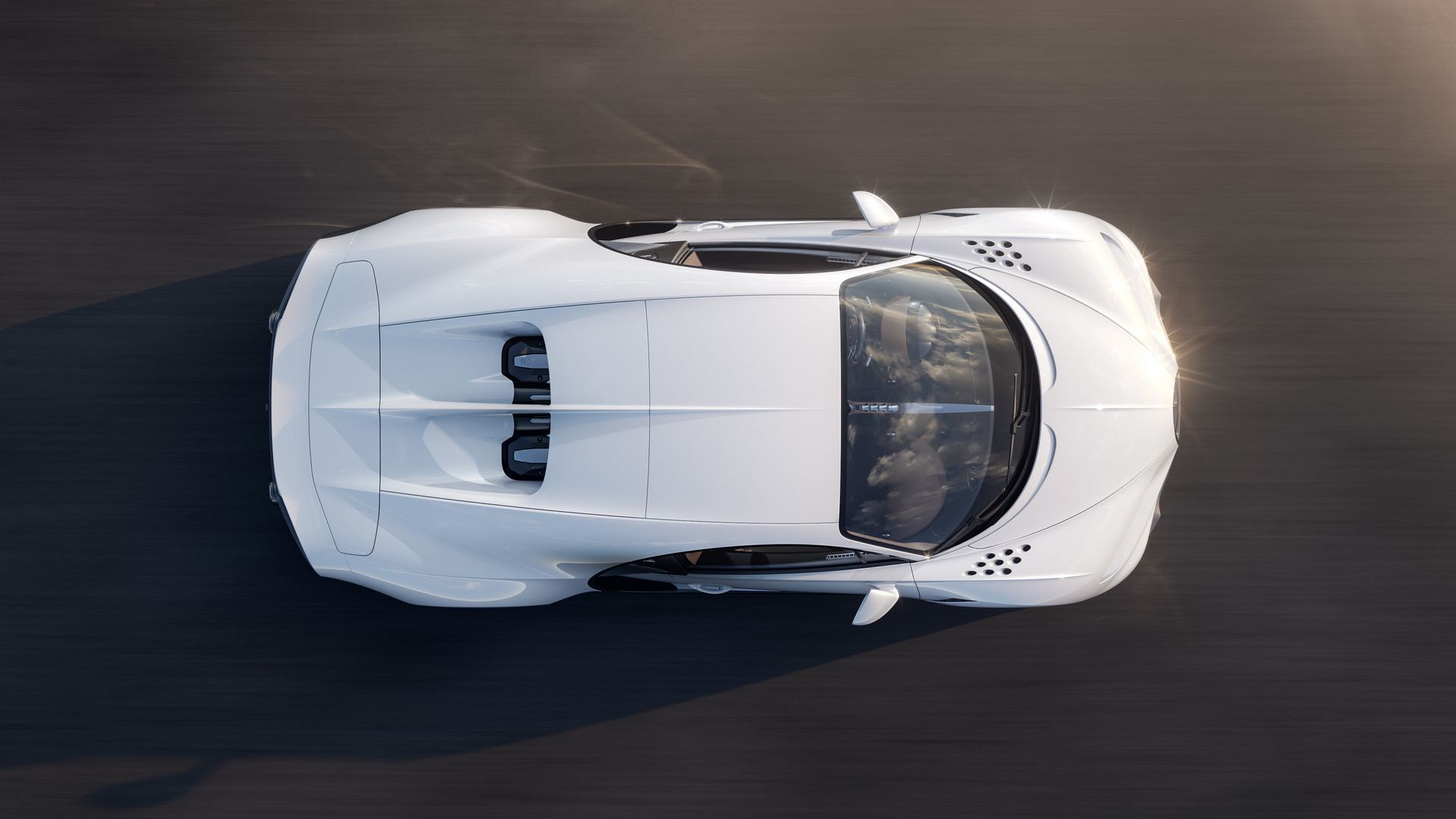 02_10_bugatti_chiron_super_sport_high_speed_top