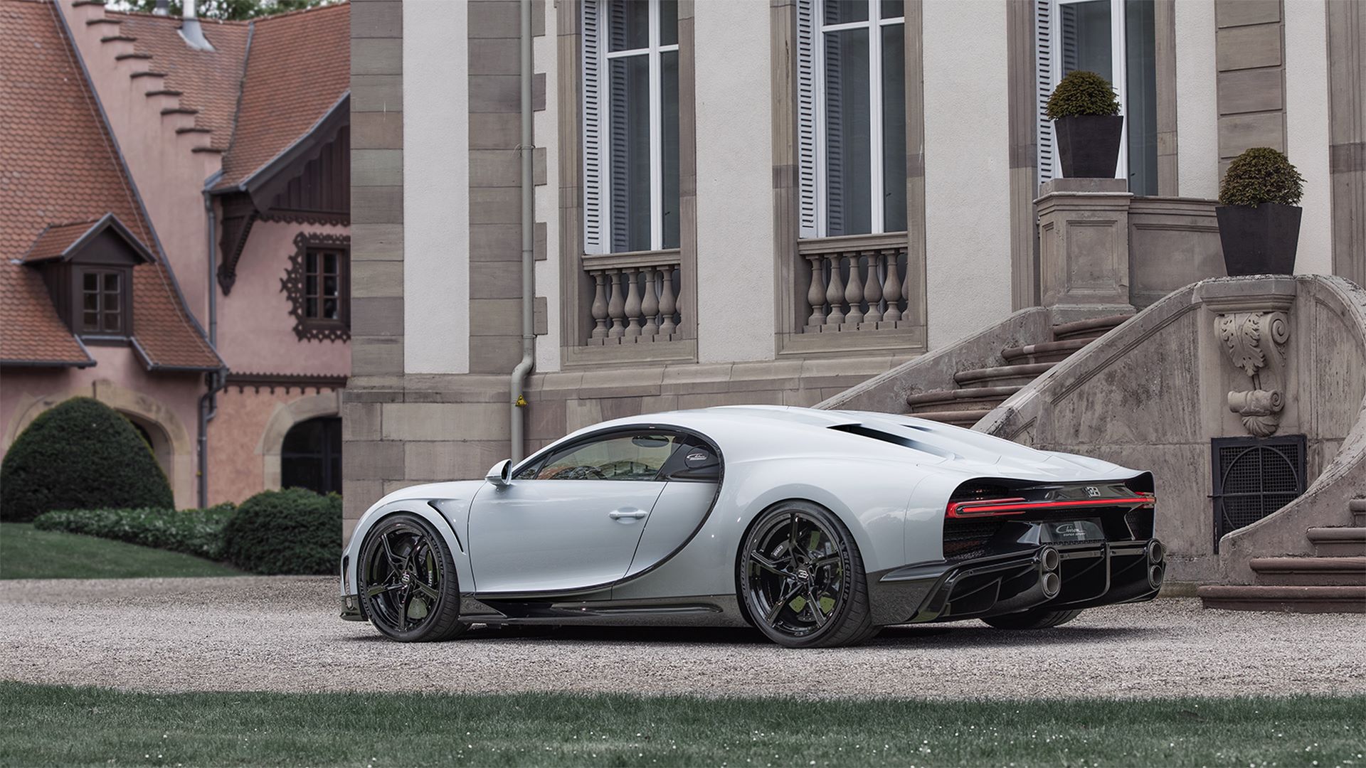 03-05_bugatti_chiron_super_sport_molsheim_rear